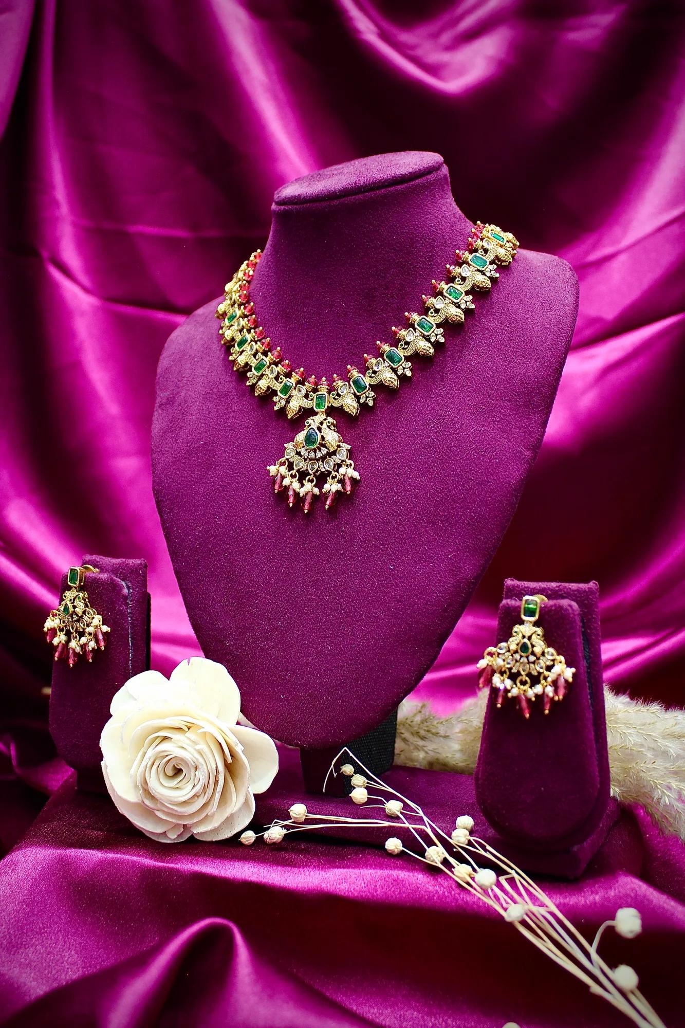 Emerald Green Antique Choker Necklace Set — Image 2