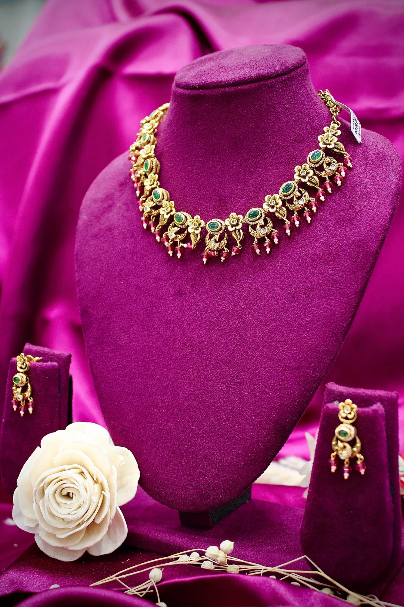 Antique Gold-Plated Floral Green Stone Choker Necklace Set with Matching Earrings