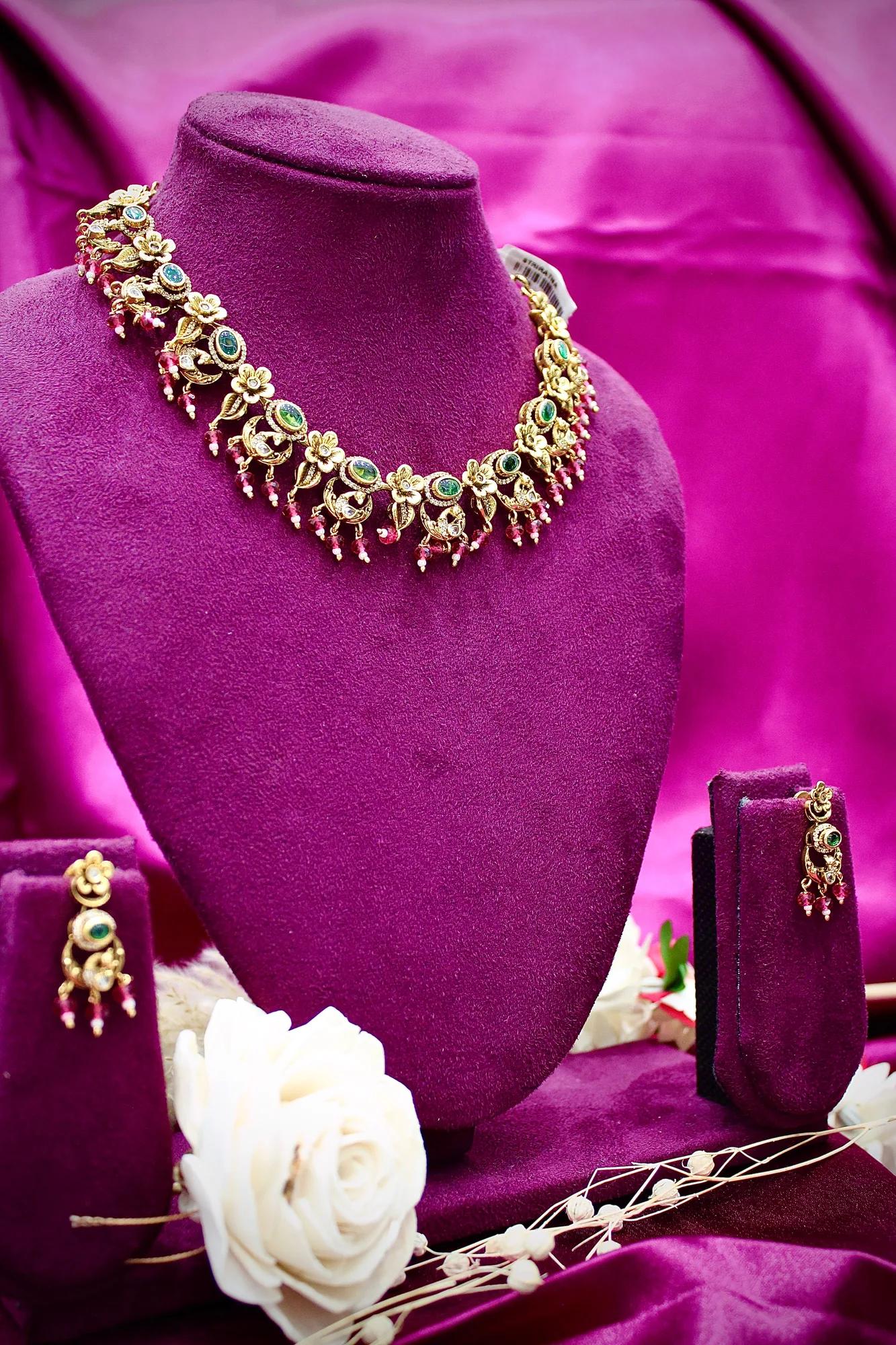 Antique Gold-Plated Floral Green Stone Choker Necklace Set with Matching Earrings