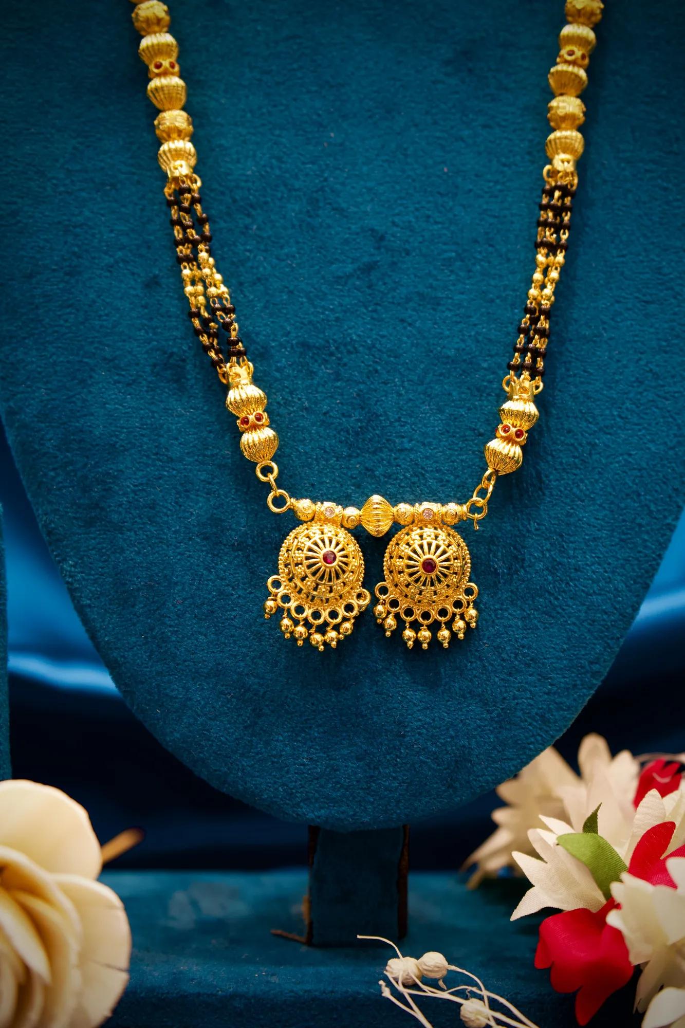 Royal Twin Disc Pendant Black Bead Mangalsutra