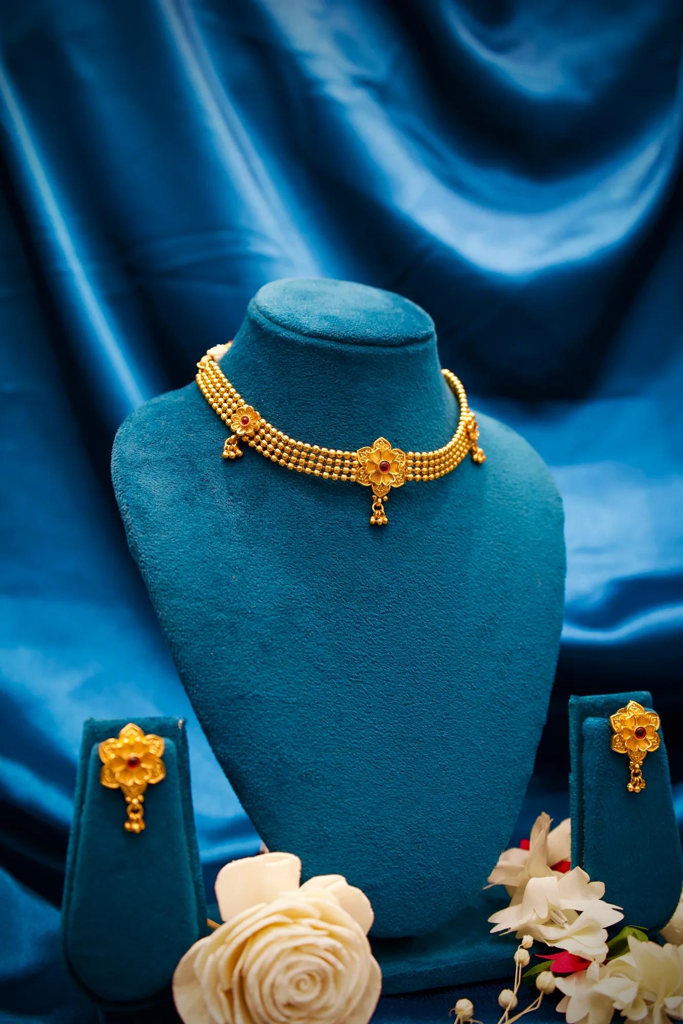 Floral Antique Gold Finish Choker Necklace Set