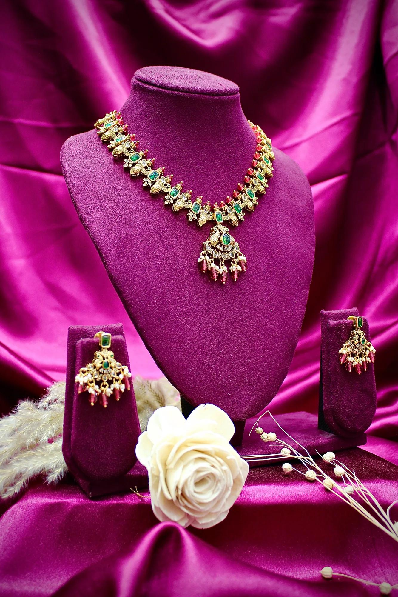 Emerald Green Antique Choker Necklace Set — Image 3