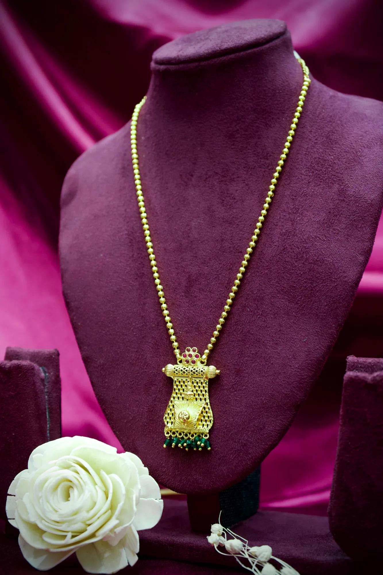 Traditional Temple Design Green Bead Pendant Necklace