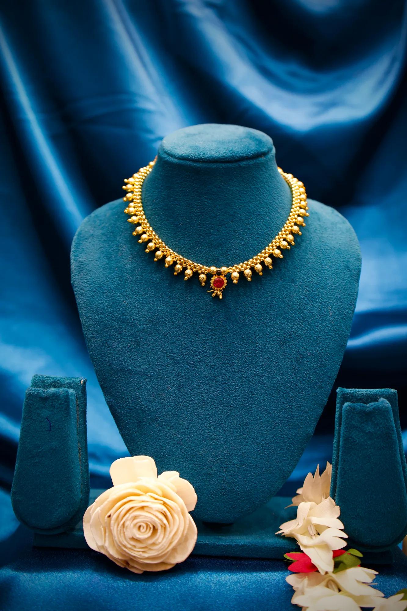 Traditional Antique Ball Drop Choker Necklace with Ruby Stone Pendant