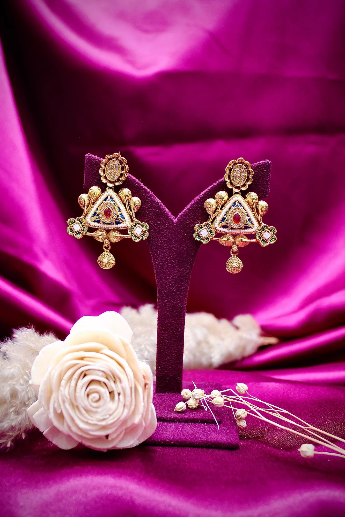 Traditional Triangle Pendant Pearl Mala Necklace Set — Image 5