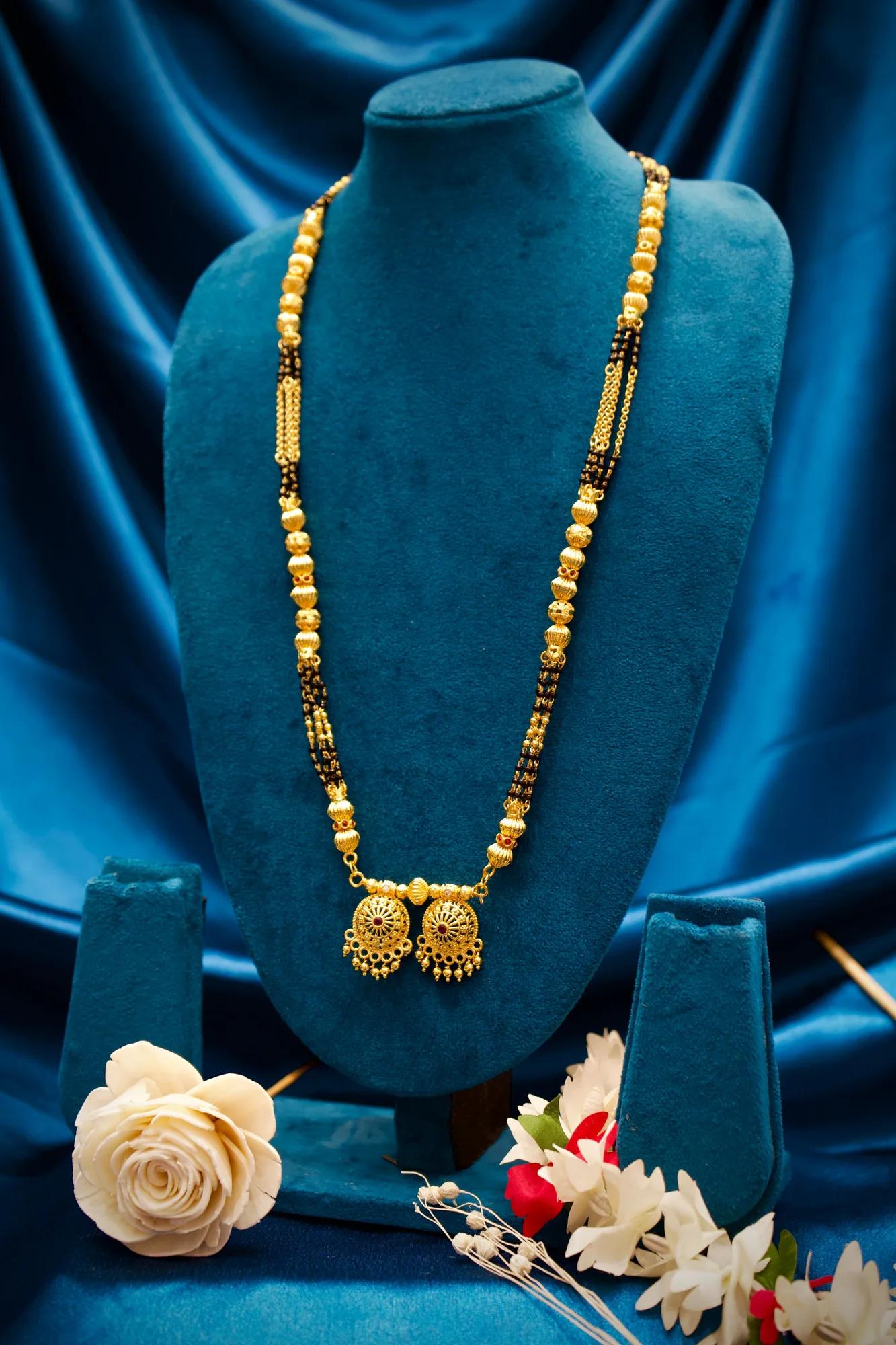Royal Twin Disc Pendant Black Bead Mangalsutra