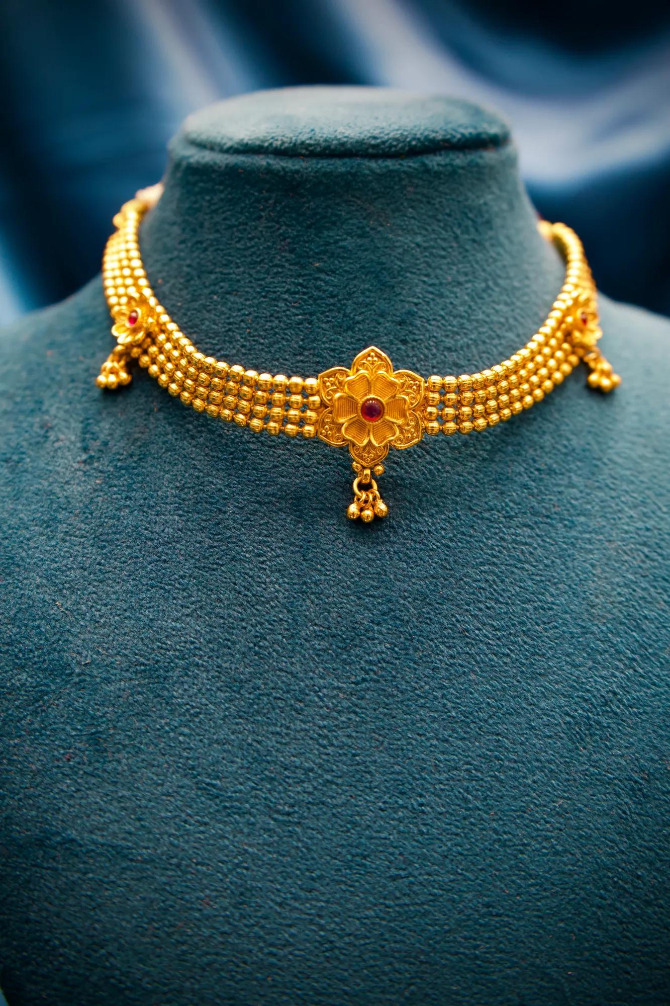 Floral Antique Gold Finish Choker Necklace Set