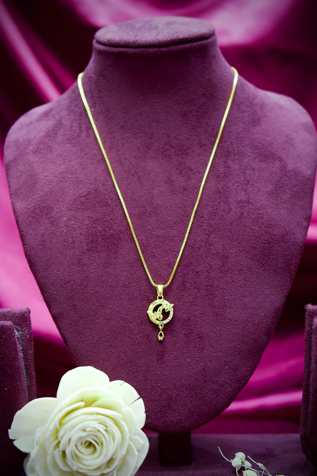 Elegant Floral Halo Gold Pendant Necklace