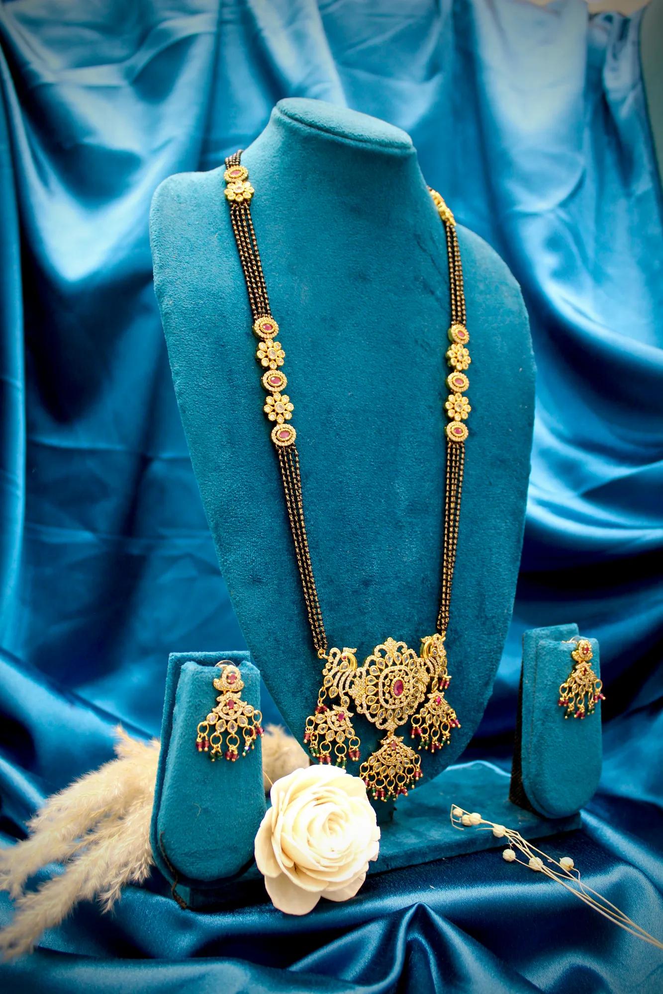Victorian Floral Mangalsutra Necklace Set — Image 2