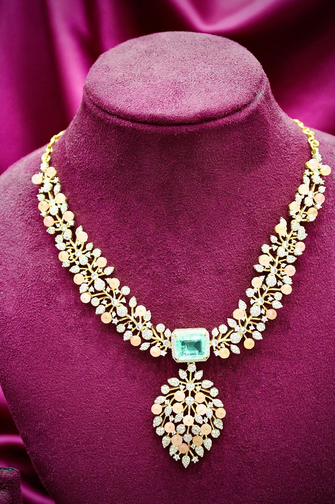 Elegant Emerald Center Floral American Diamond Necklace Set
