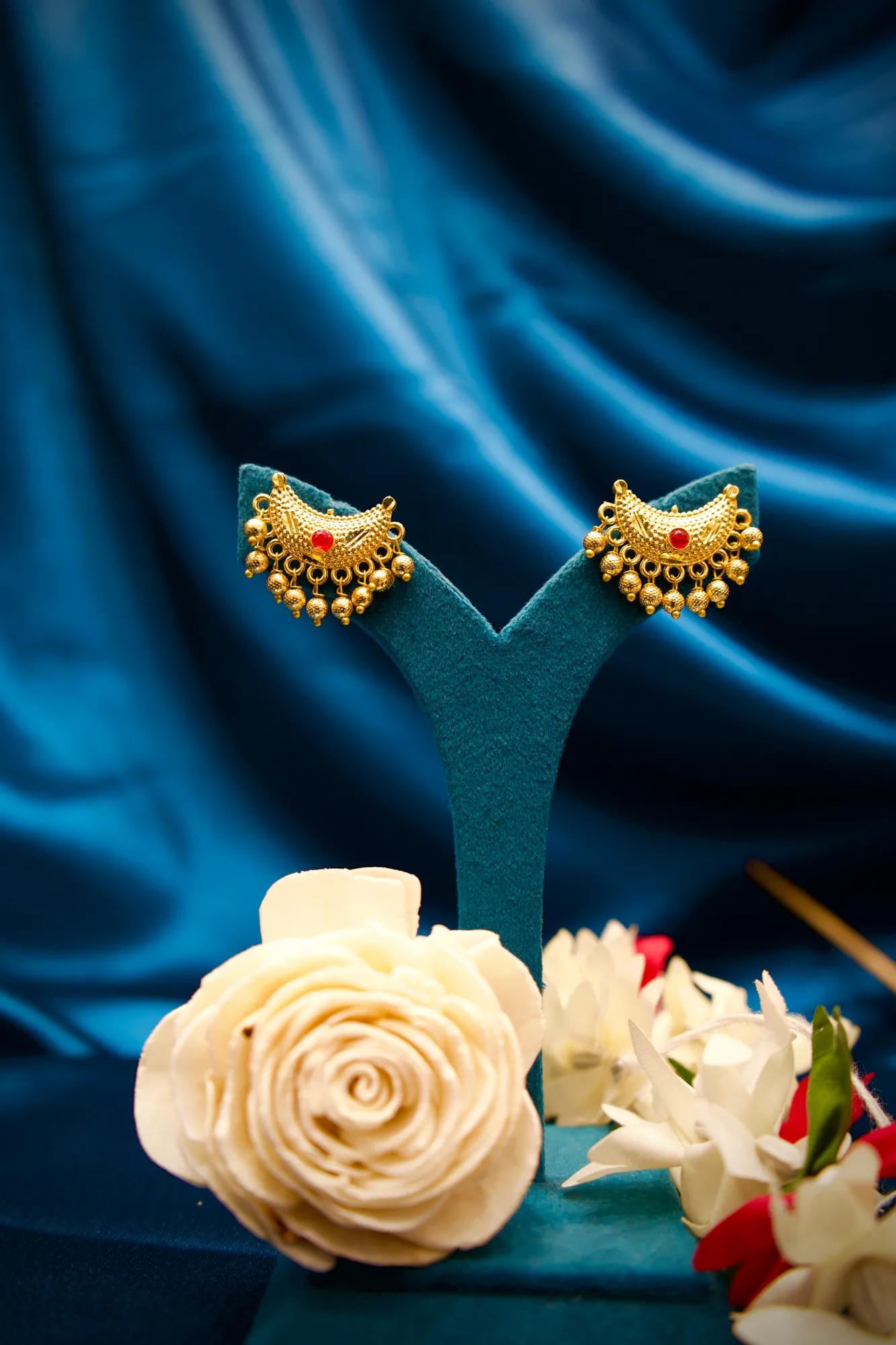 Traditional Gold Bead Necklace Set with Crescent Pendant