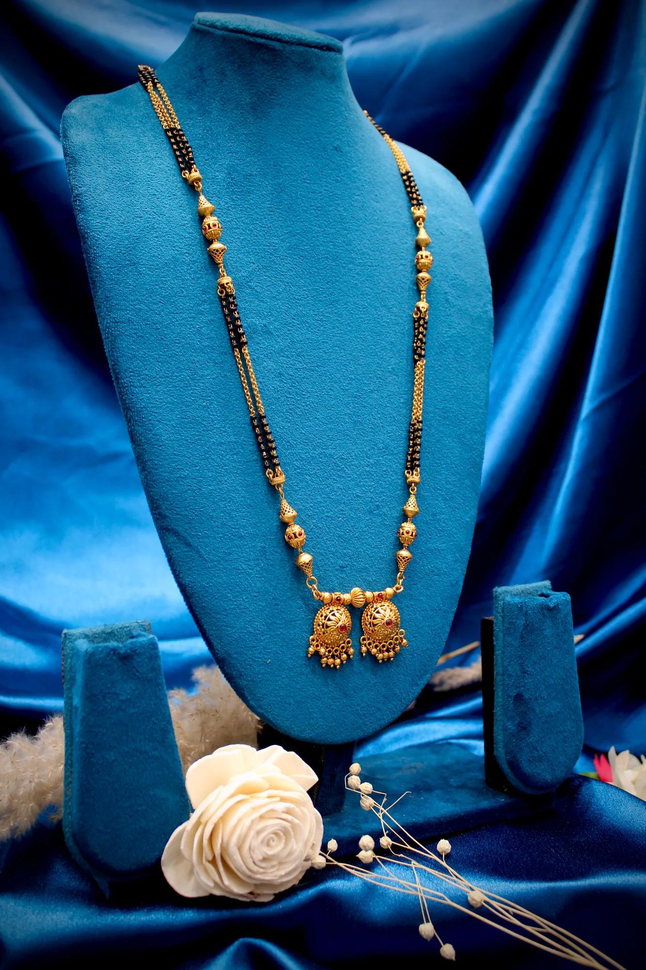 Classic Antique Gold Twin Floral Pendant Mangalsutra — Image 2