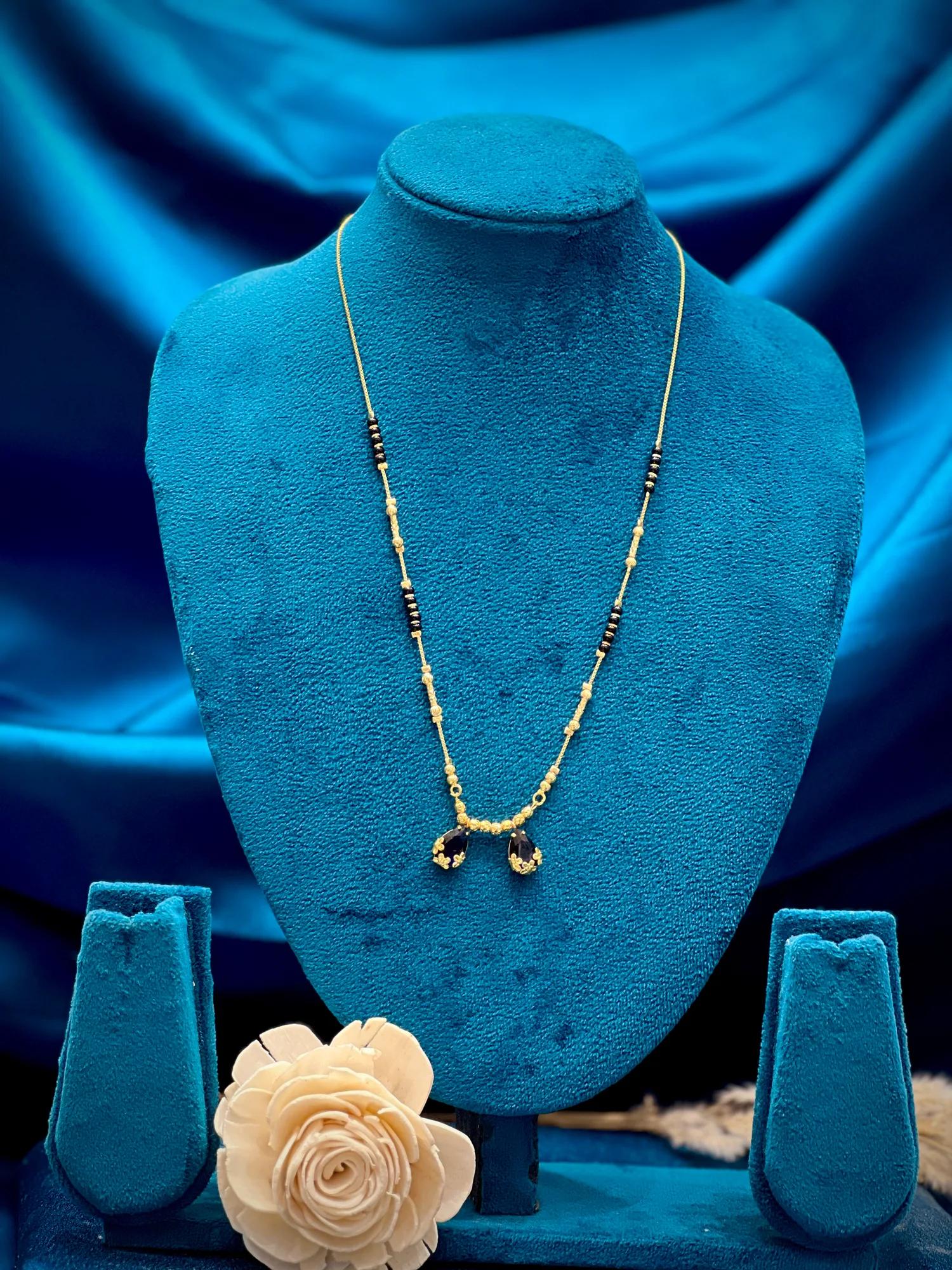 Short multicolour gold plated wati mangalsutra