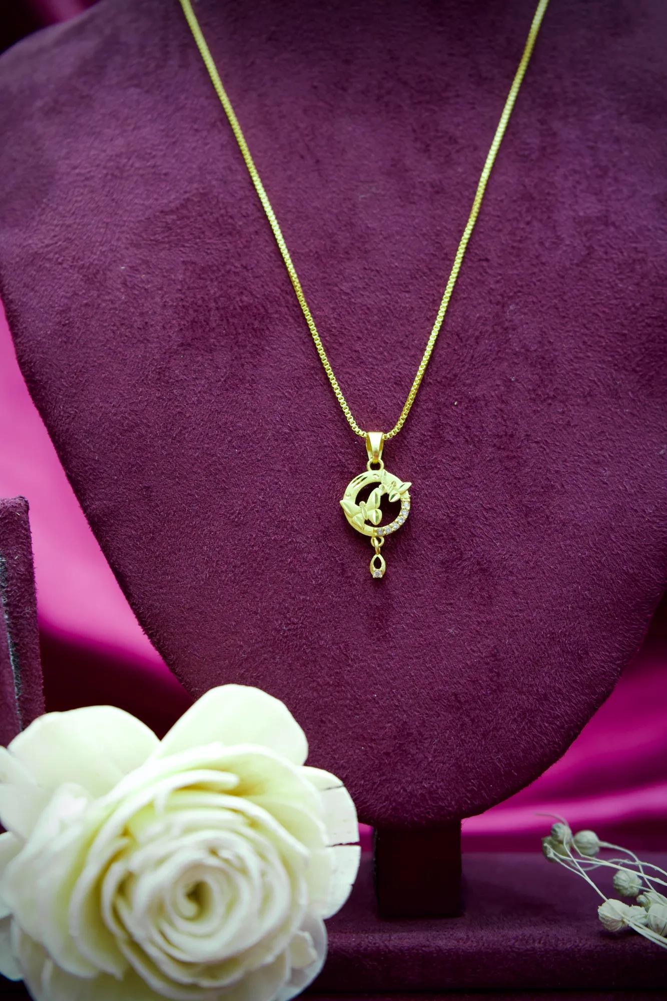 Elegant Floral Halo Gold Pendant Necklace