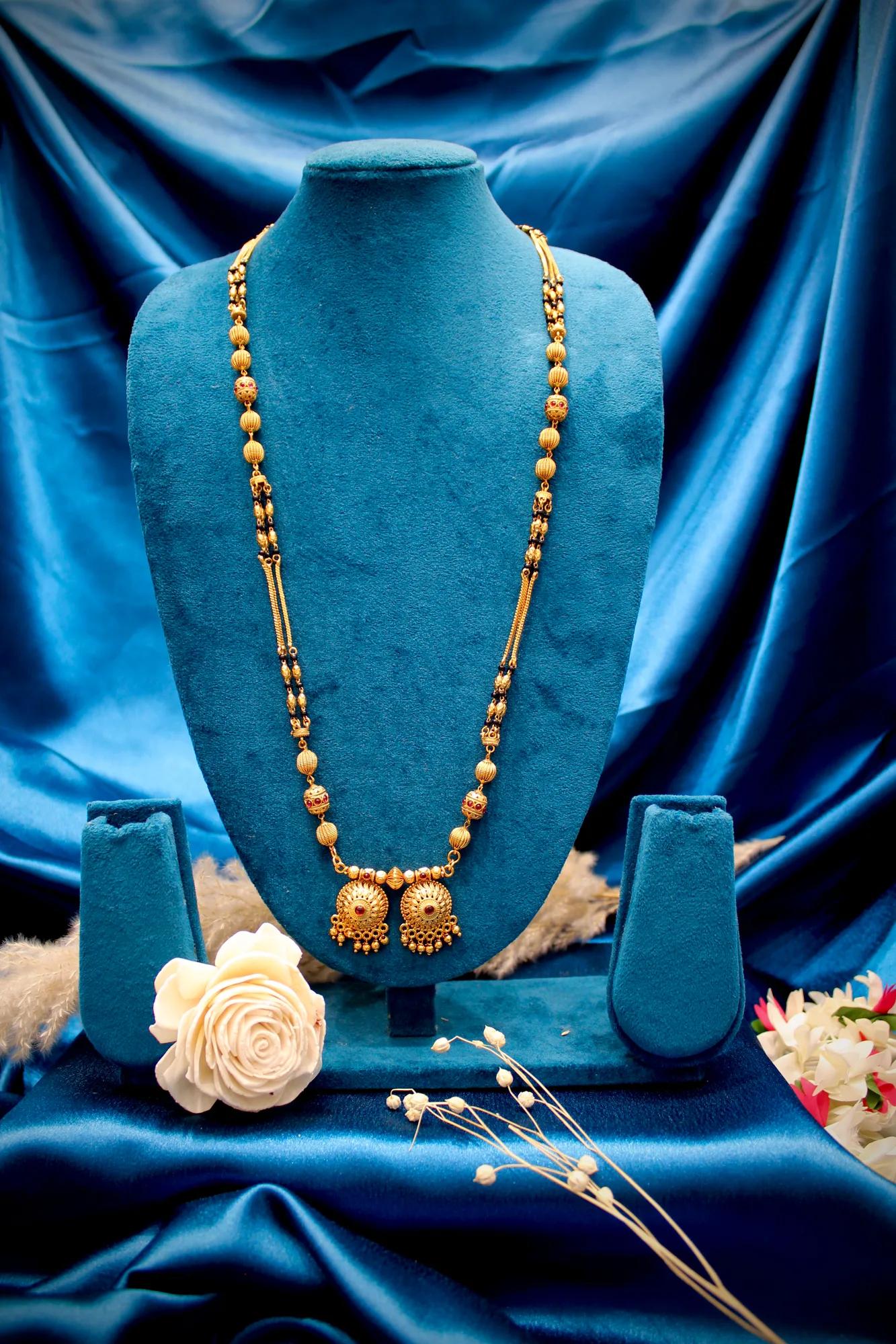 Elegant Antique Gold Twin Disc Mangalsutra Necklace