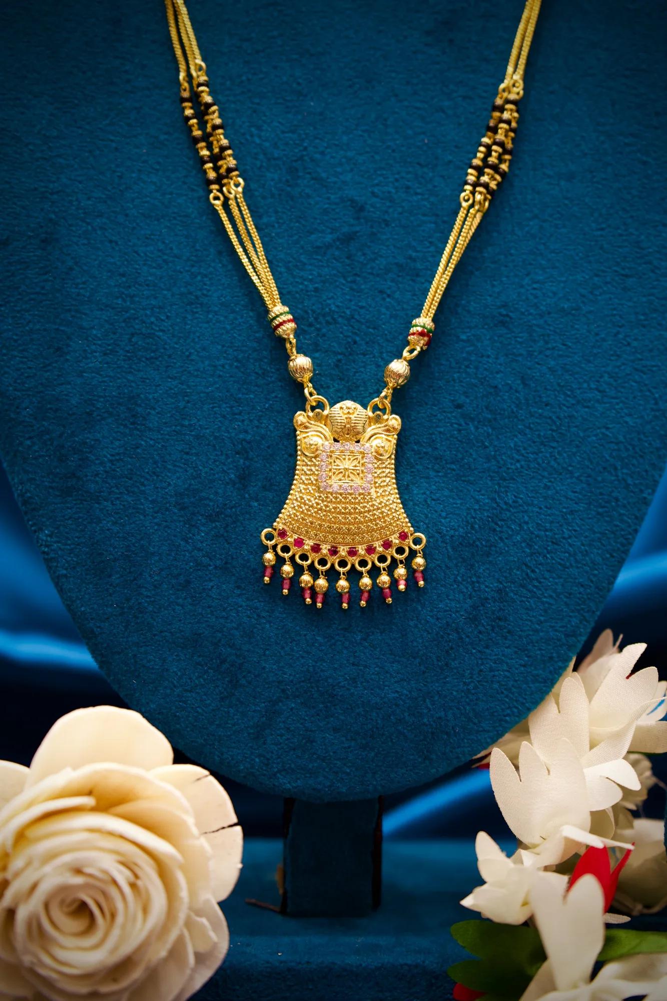 Regal Geometric Pendant Black Bead Mangalsutra