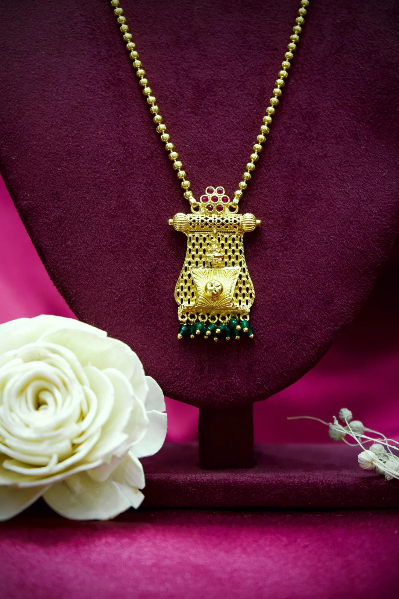 Traditional Temple Design Green Bead Pendant Necklace