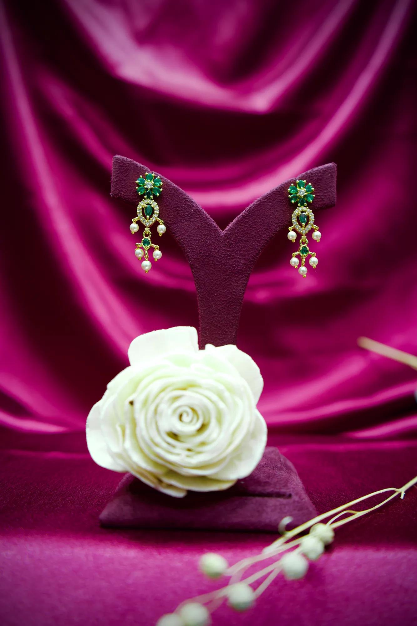 Emerald Floral Pearl Choker Necklace Set