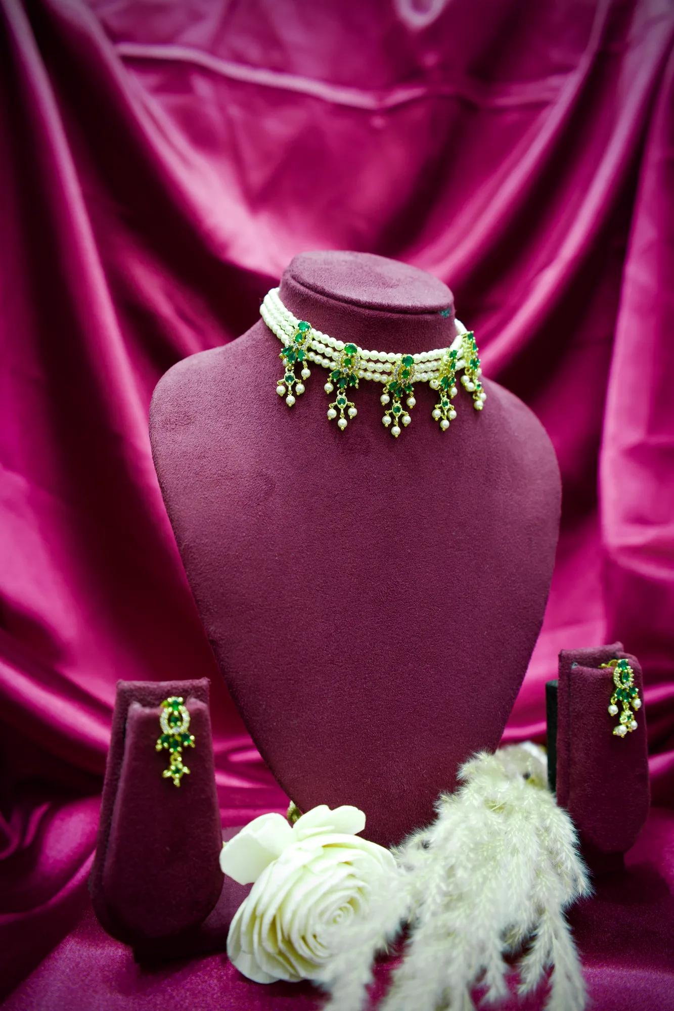 Emerald Pearl Floral Choker Necklace Set