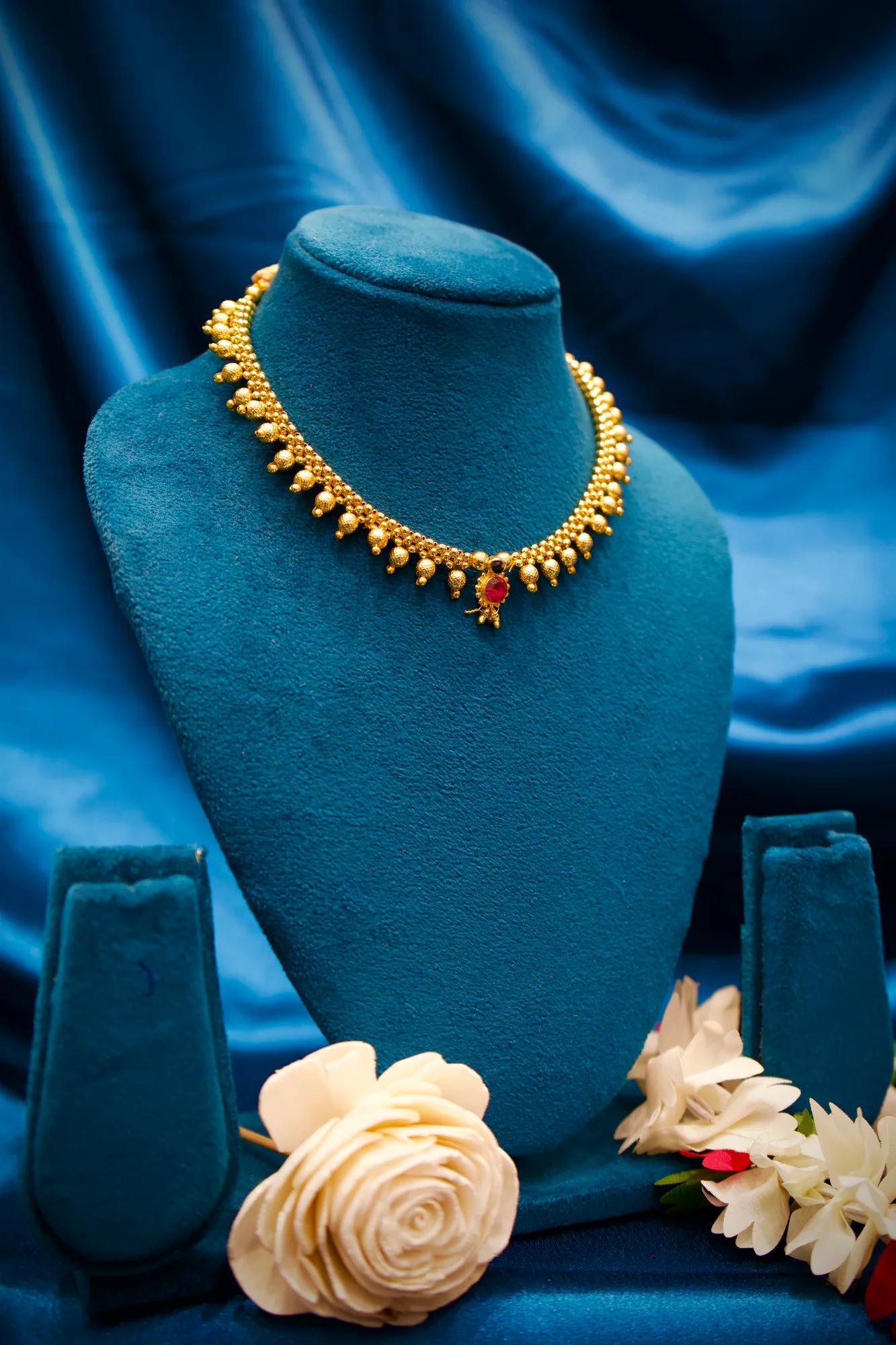 Traditional Antique Ball Drop Choker Necklace with Ruby Stone Pendant