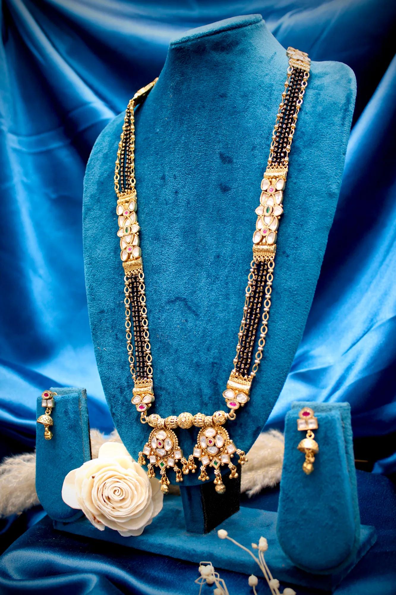 Traditional Floral Kundan Mangalsutra Set with Earrings — Image 3