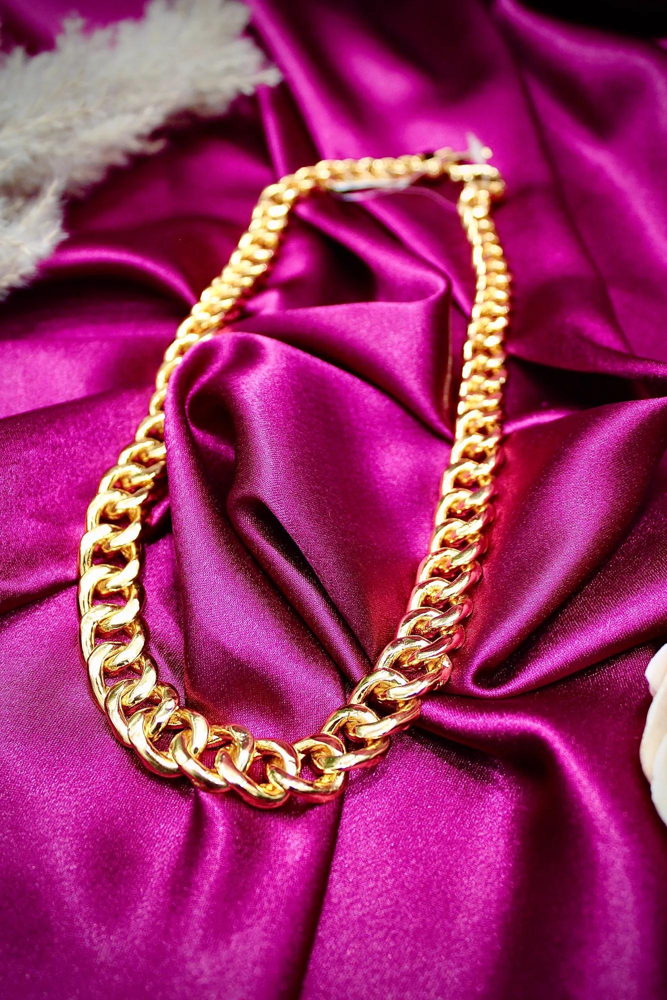 Classic Cuban Link Men's Gold Chain — Image 2