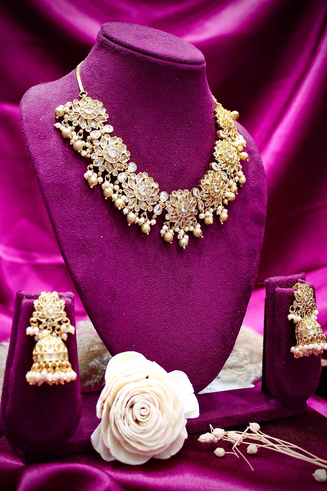Luxury Floral CZ Necklace Set — Image 3