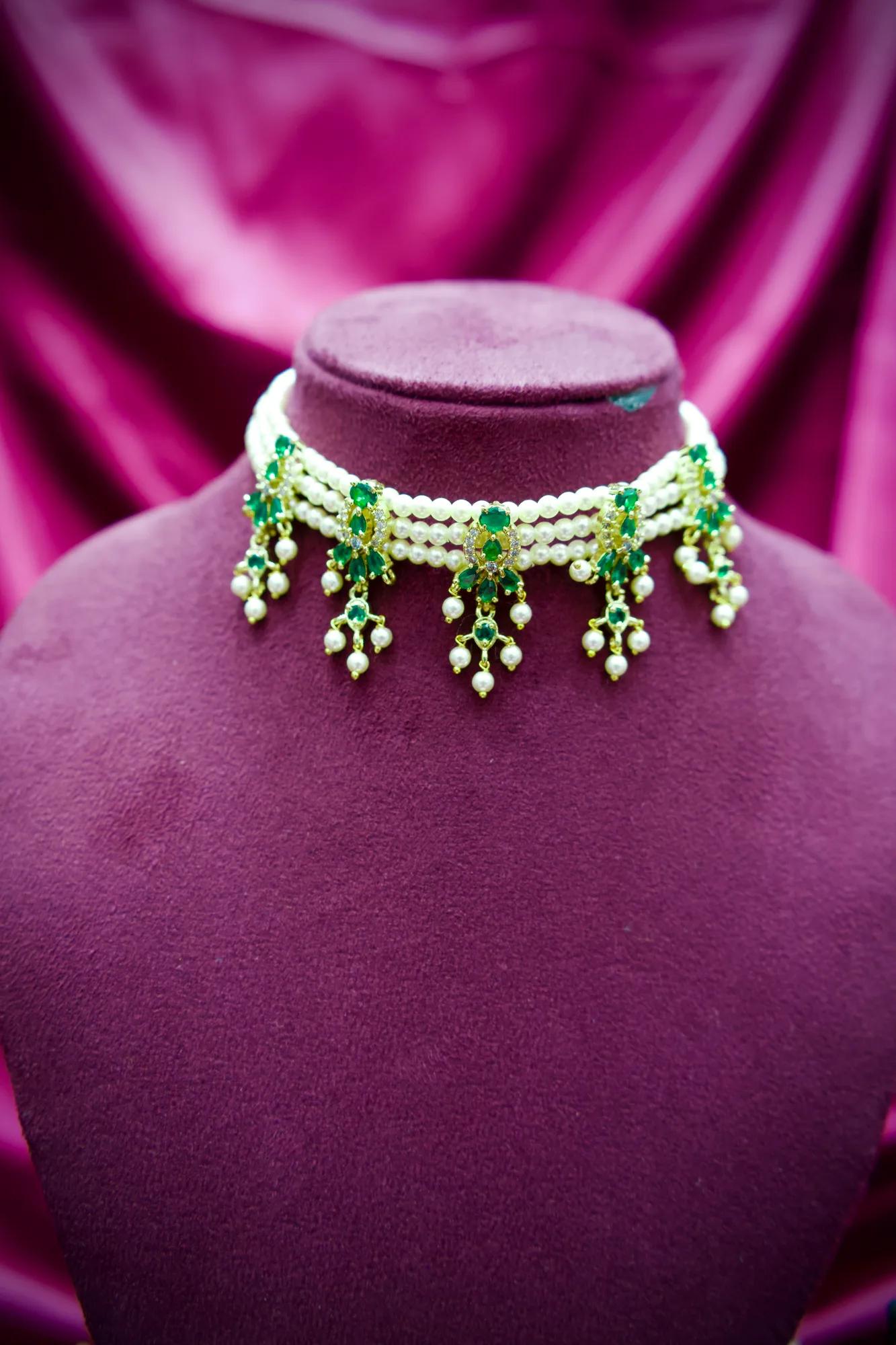 Emerald Pearl Floral Choker Necklace Set