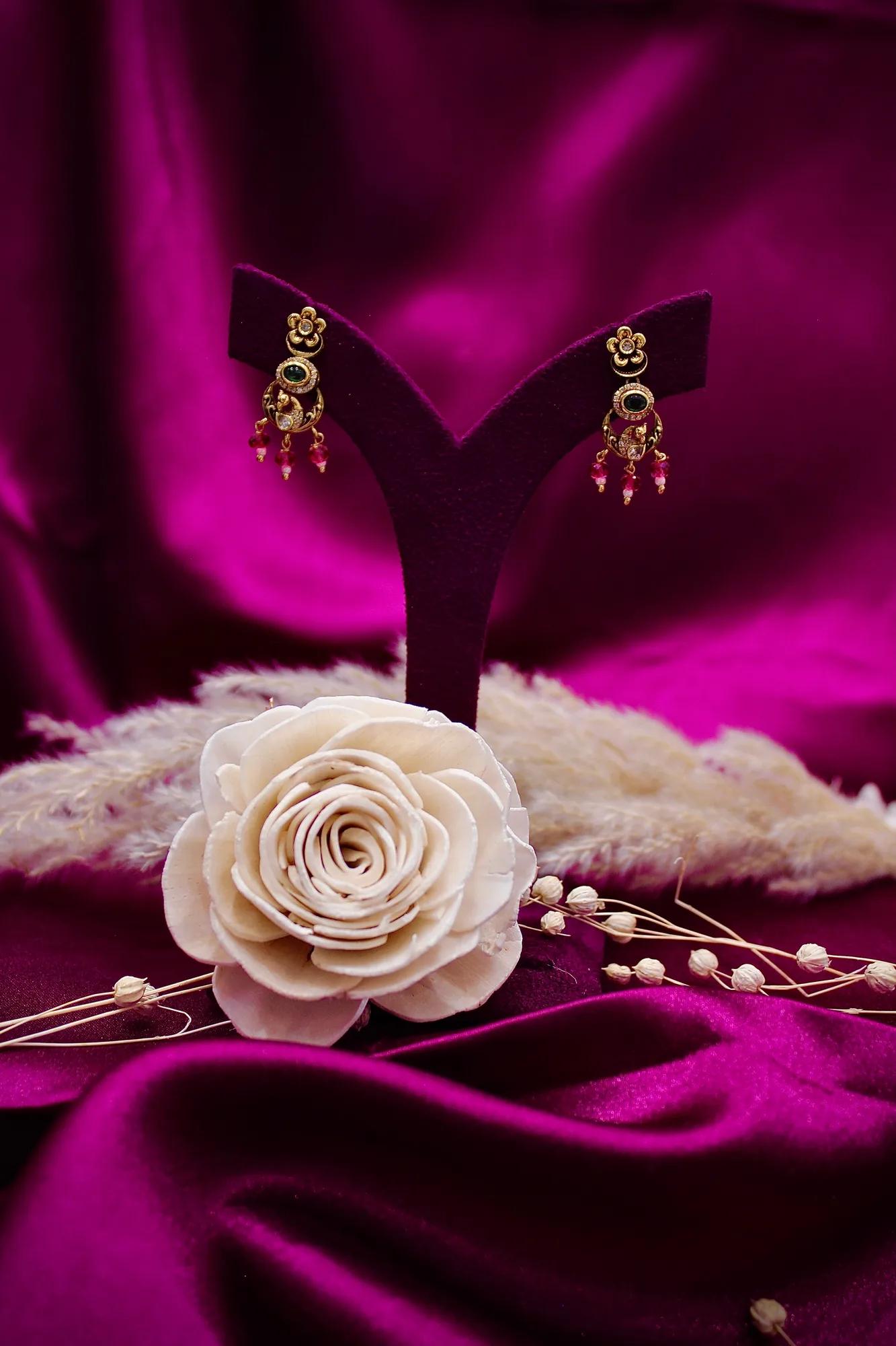 Antique Gold-Plated Floral Green Stone Choker Necklace Set with Matching Earrings