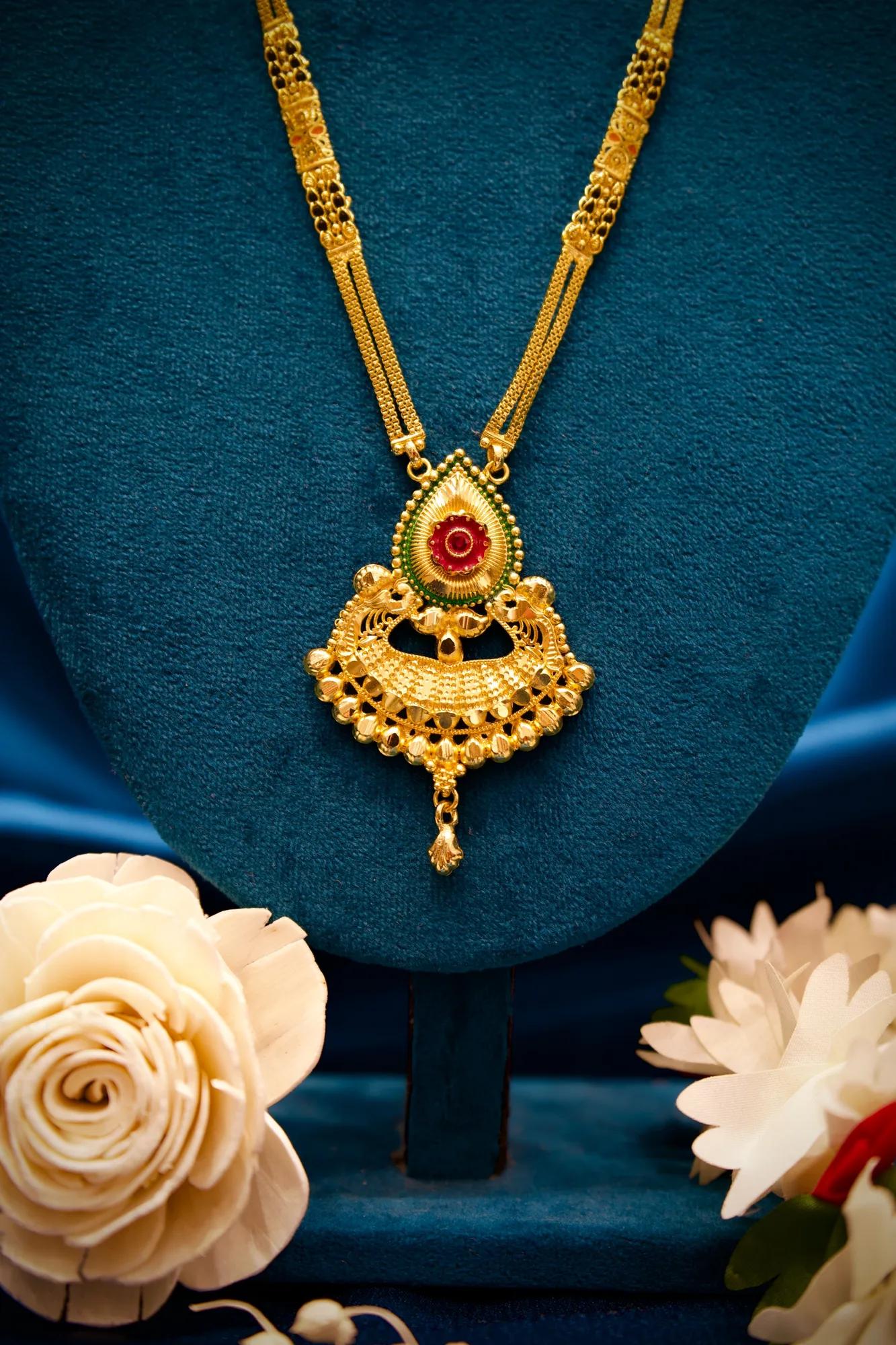 Royal Teardrop Pendant Gold-Tone Mangalsutra