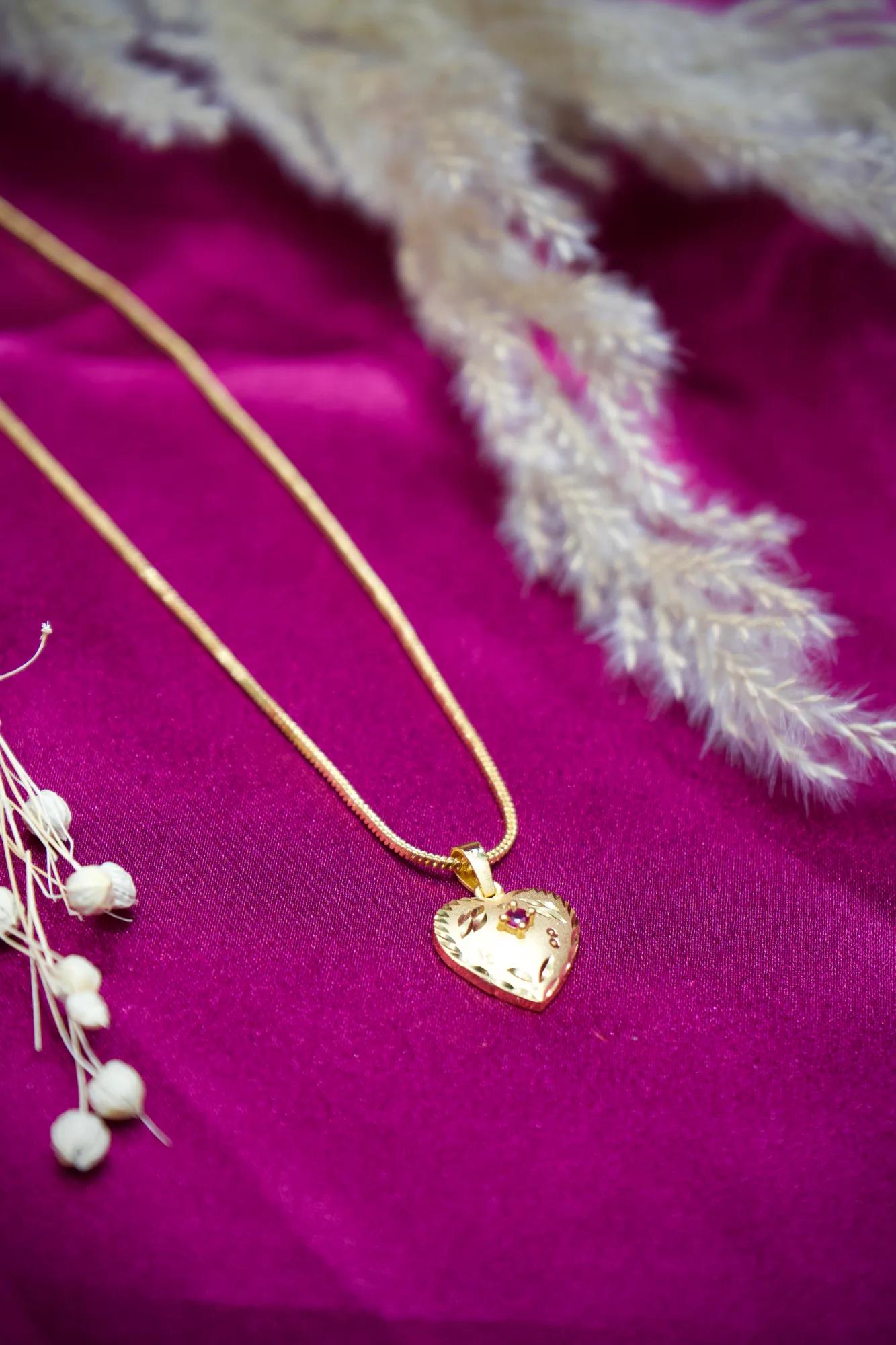 Elegant Heart Pendant Gold Chain with Ruby Accent — Image 2