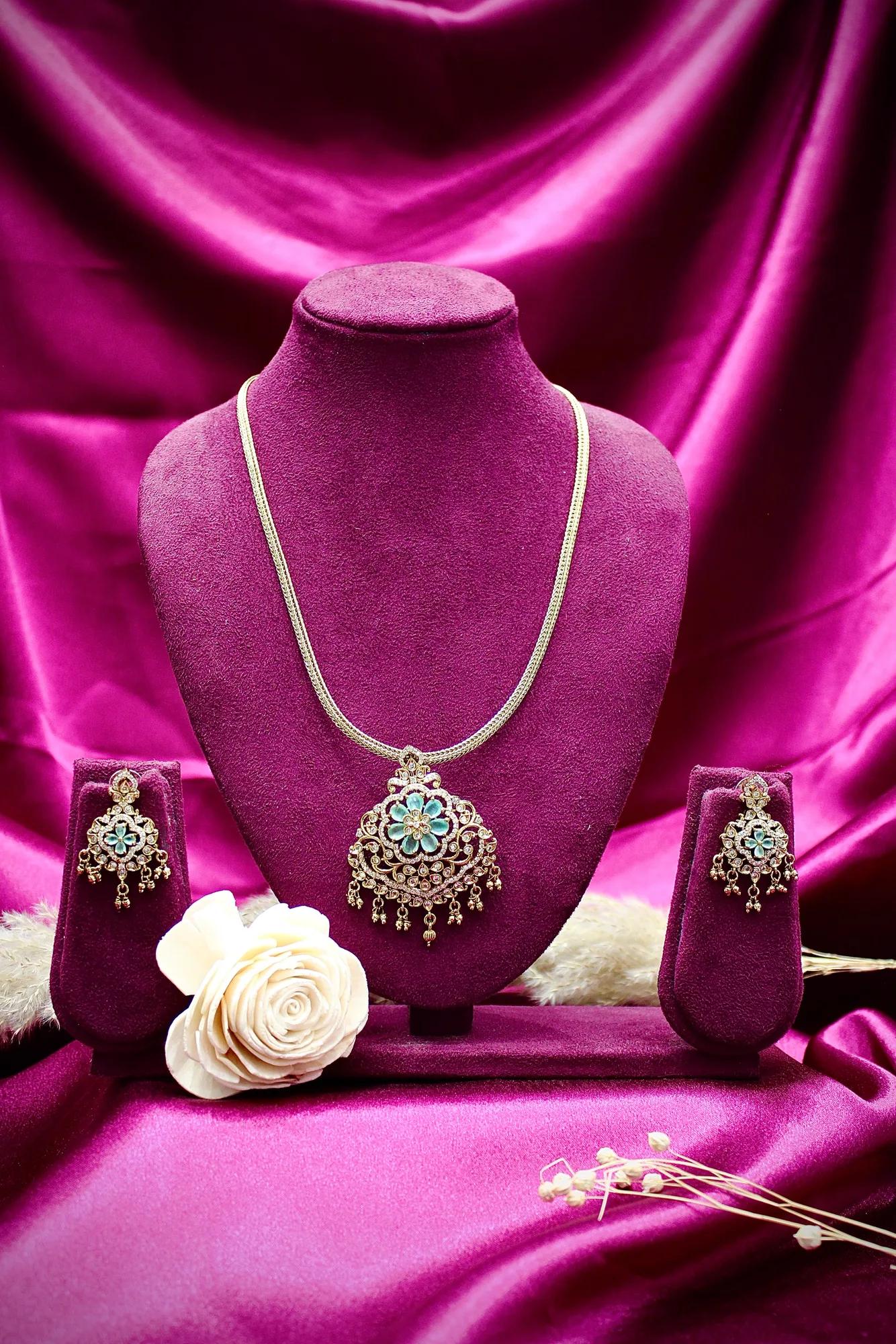 Floral Mint Stone Pendant Necklace Set