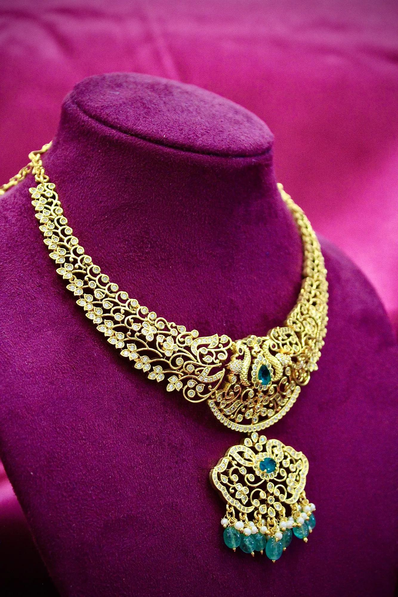 Emerald Stone Short Necklace Set