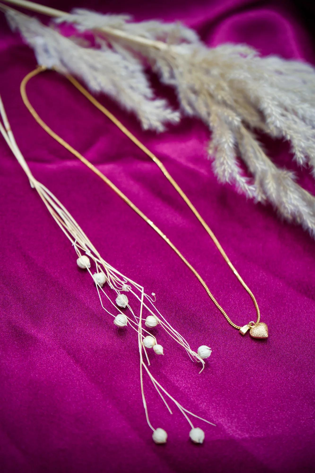 Elegant Heart Pendant Gold Chain