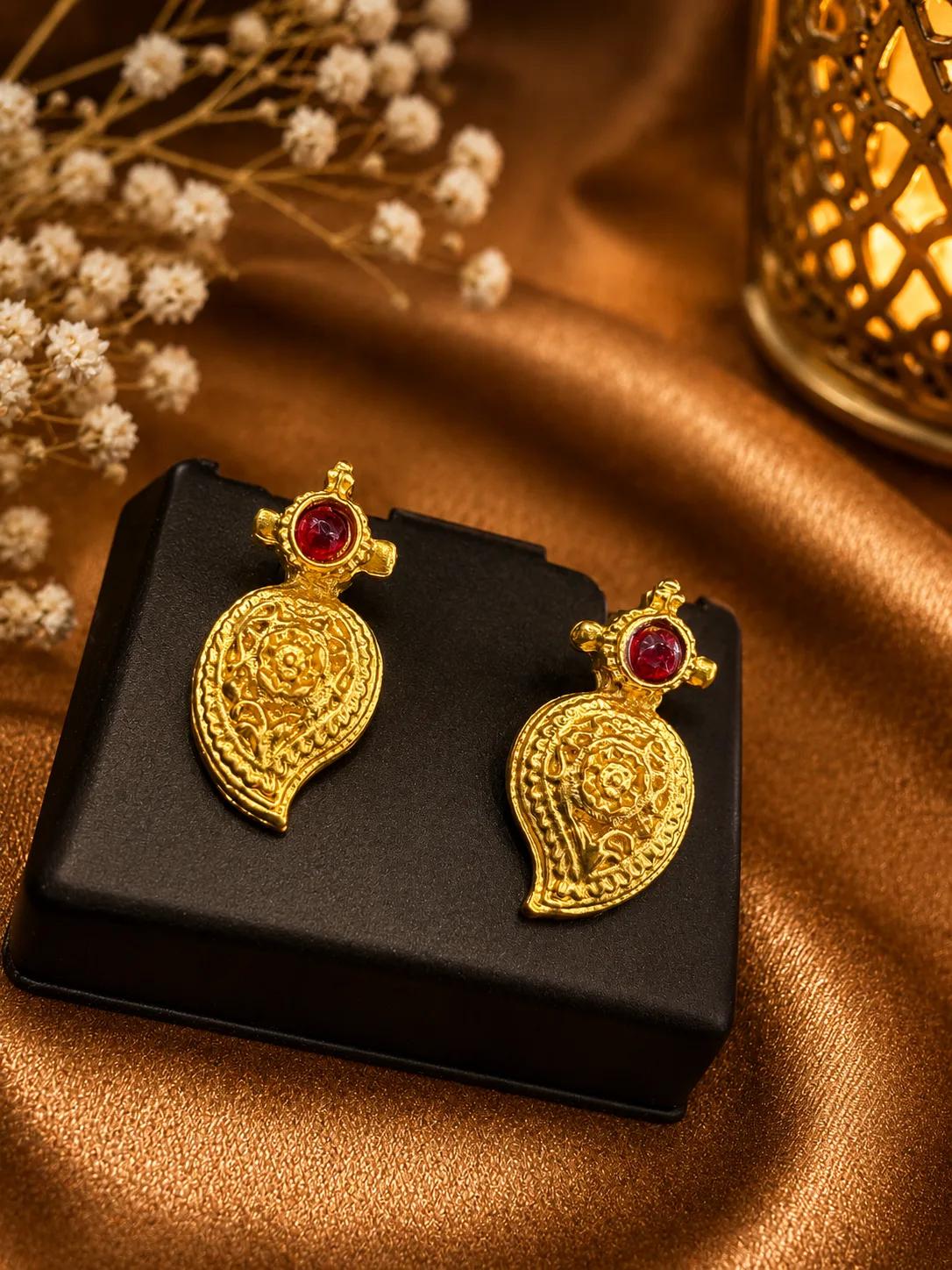 Royal Lakshmi Leaf Gold Necklace Set