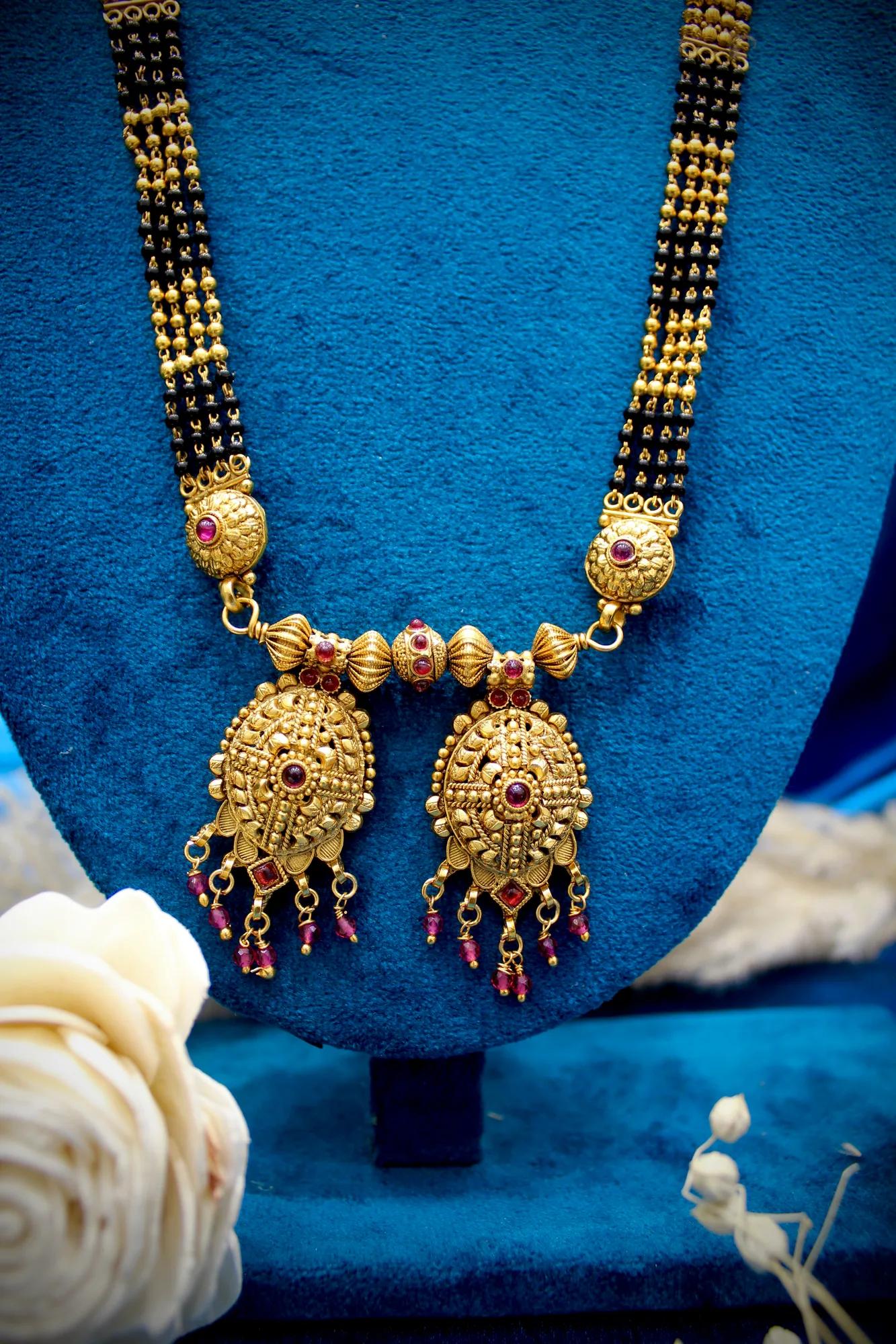 Traditional Antique Gold Twin Pendant Black Bead Mangalsutra