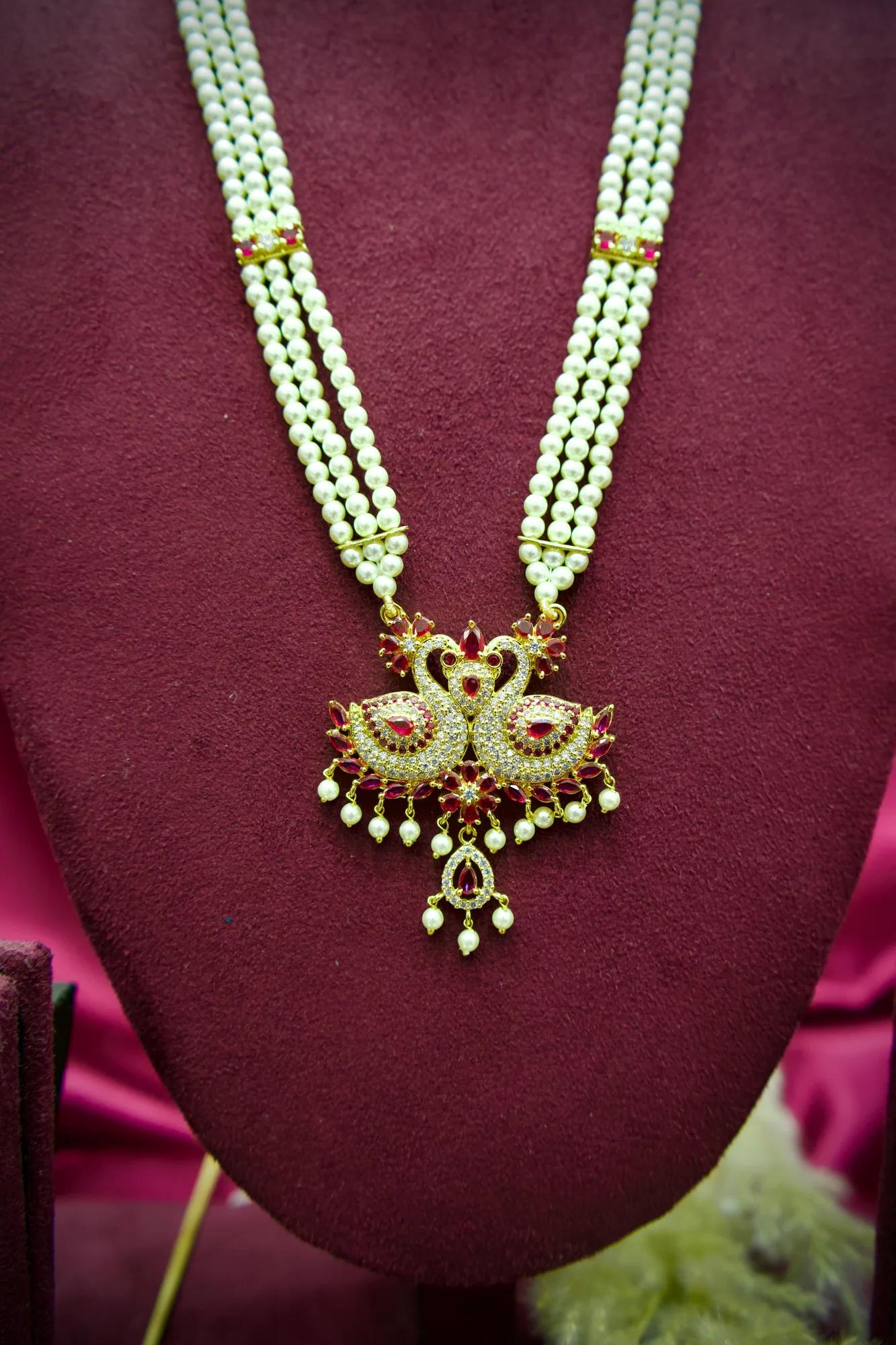 Royal Twin Peacock Pearl Necklace Set