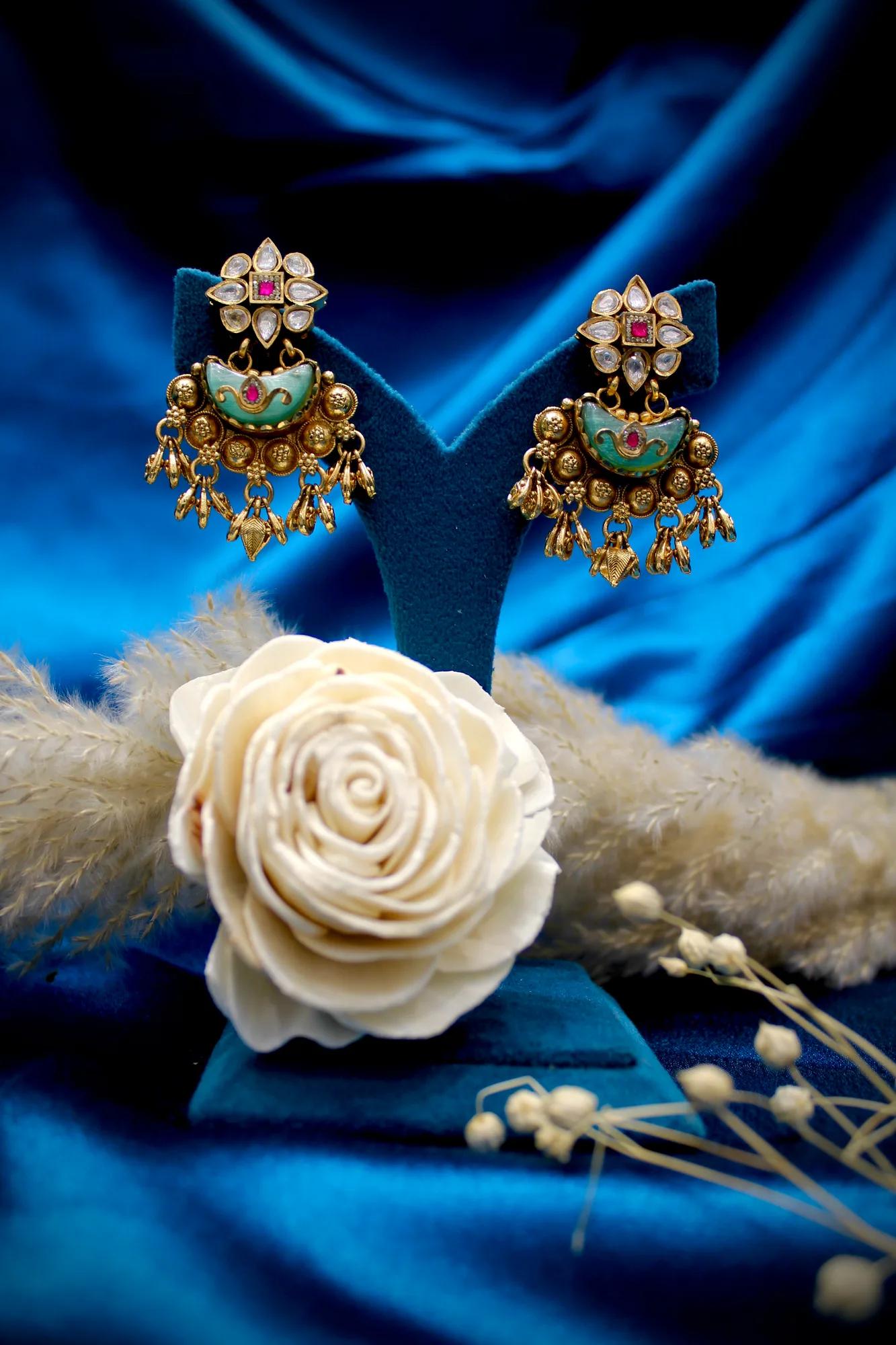 Antique Mint Green Kundan Mangalsutra Set with Earrings