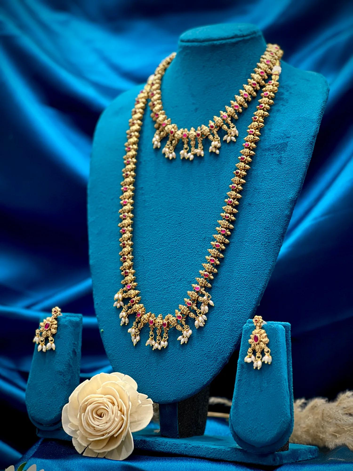 Matt multistones beeds rounds pand patti mangalsutra