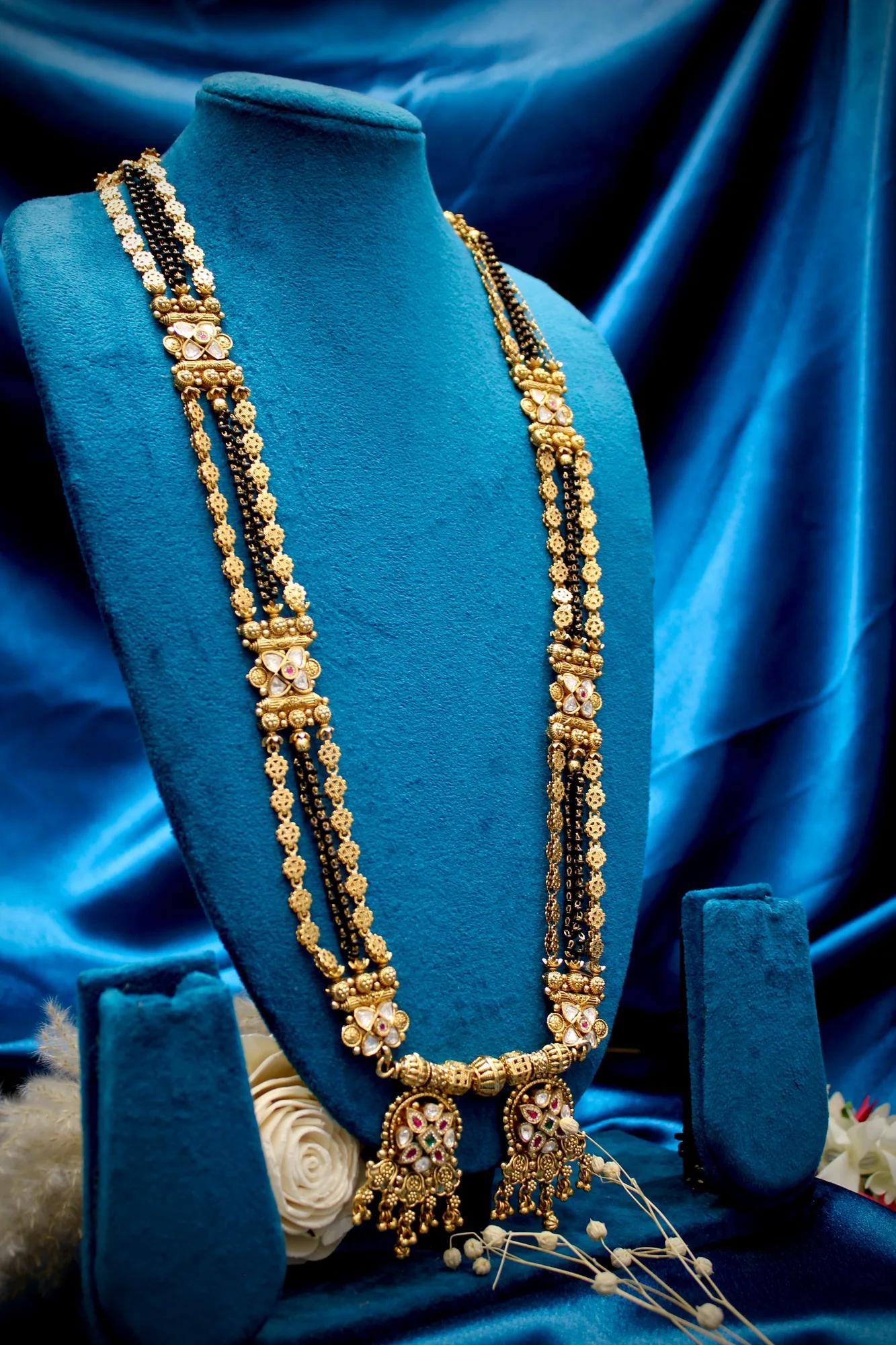 Traditional Kundan Floral Dual-Pendant Mangalsutra Necklace