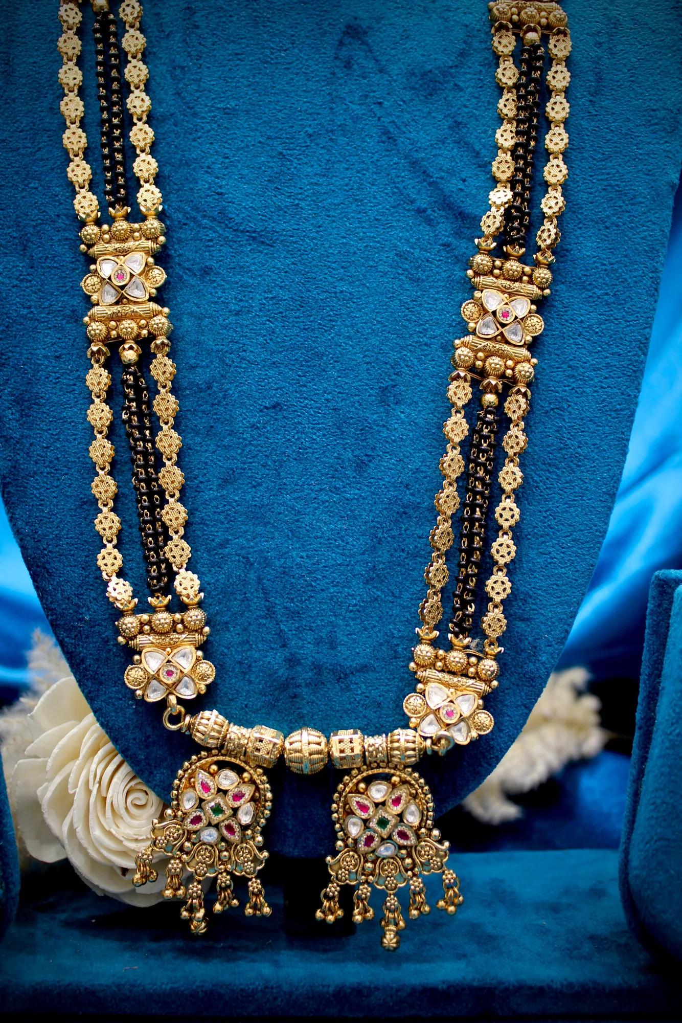 Traditional Kundan Floral Dual-Pendant Mangalsutra Necklace