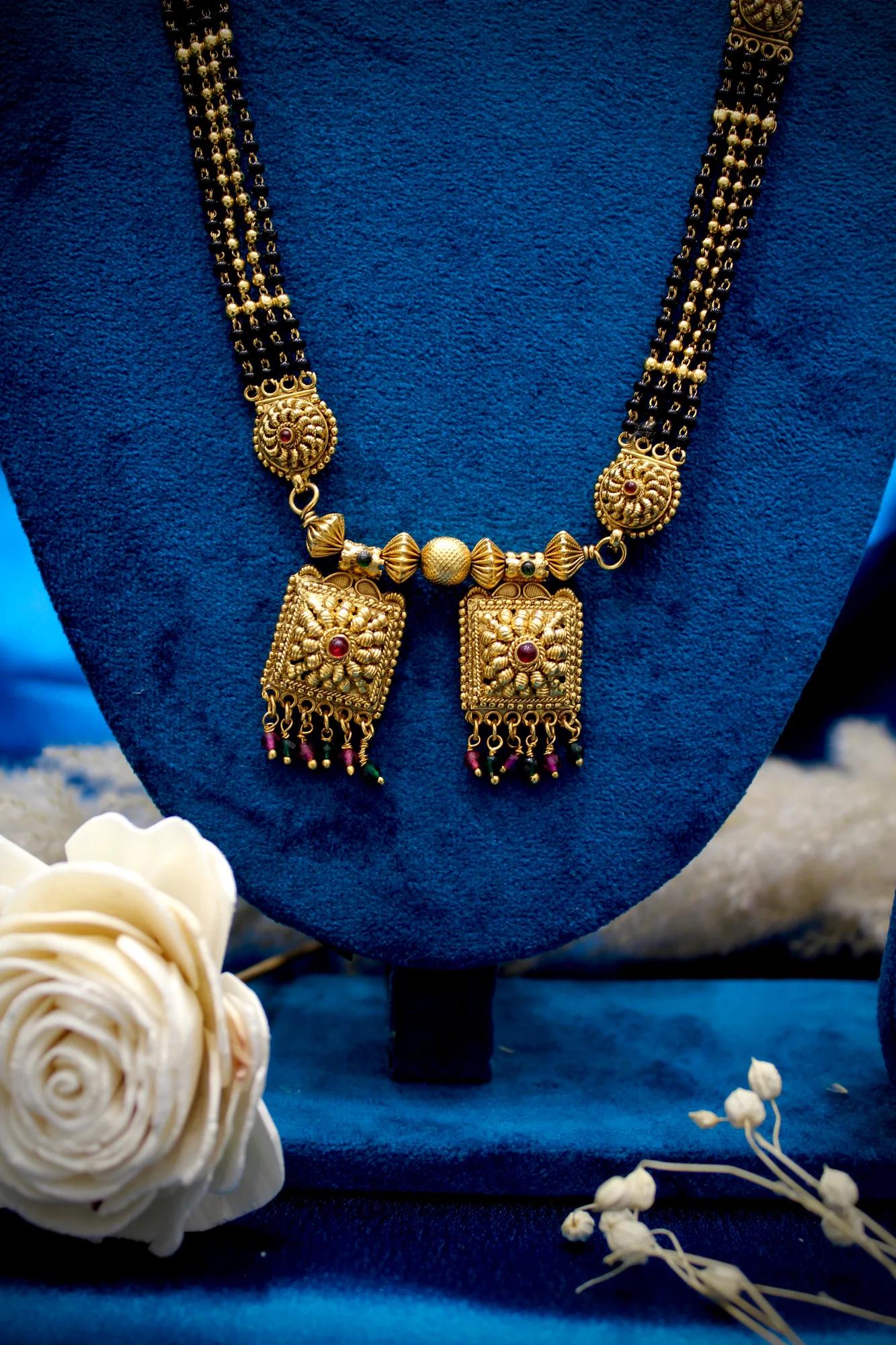 Royal Antique Gold Square Twin Pendant Black Bead Mangalsutra