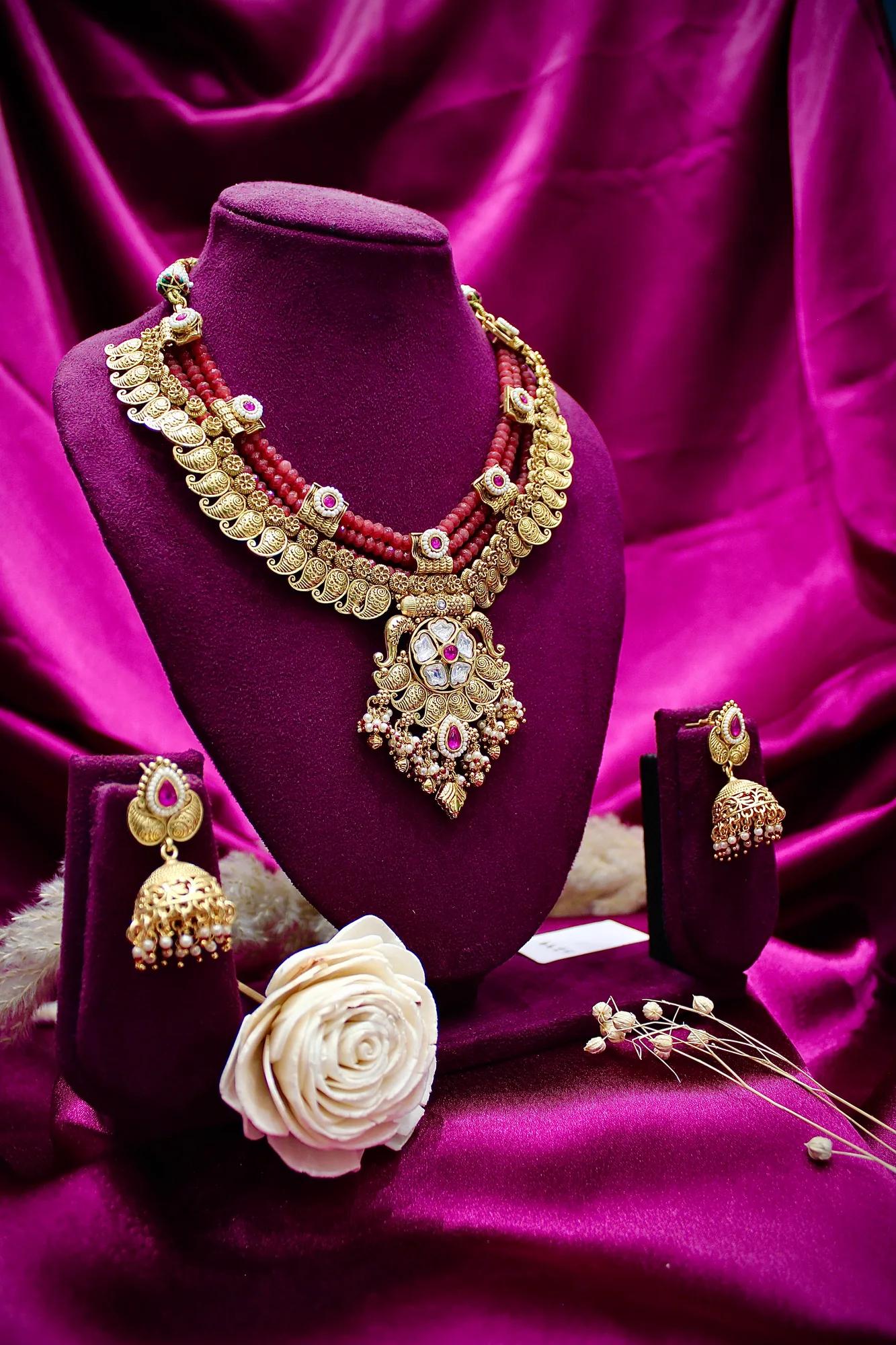 Royal Coral Bead Temple Choker Necklace Set