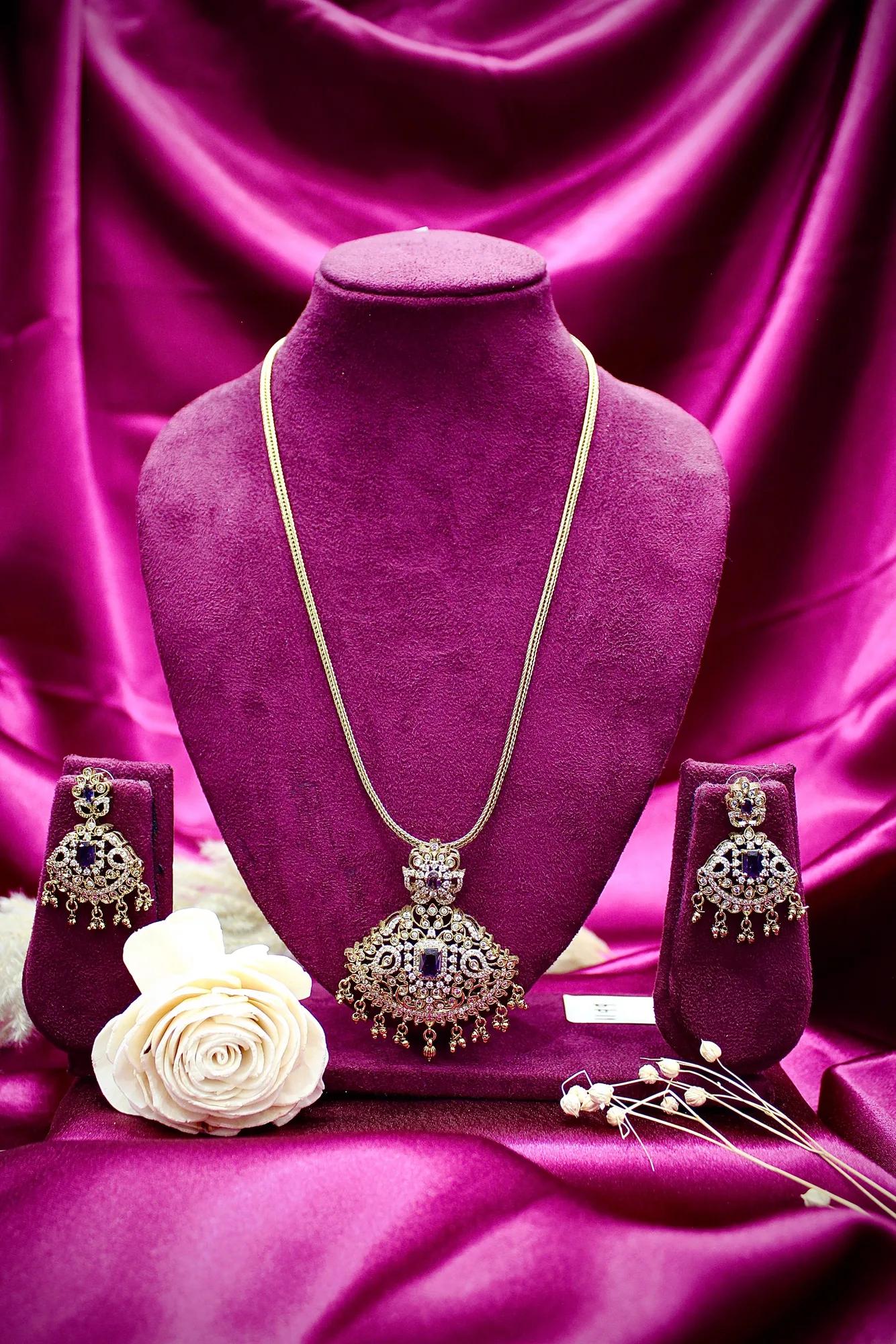 Antique Black Stone Pendant Necklace Set