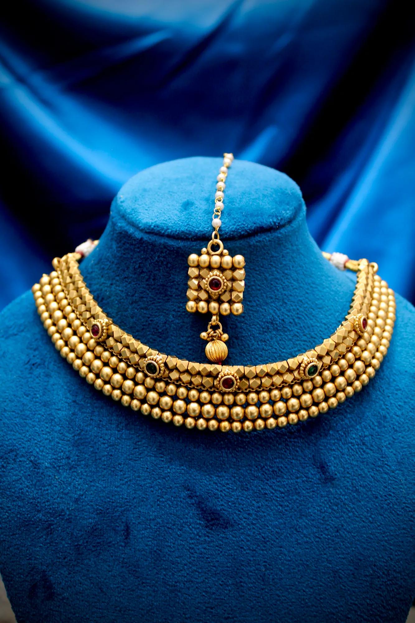Traditional Gold-Tone Beaded Choker Set with Maang Tikka