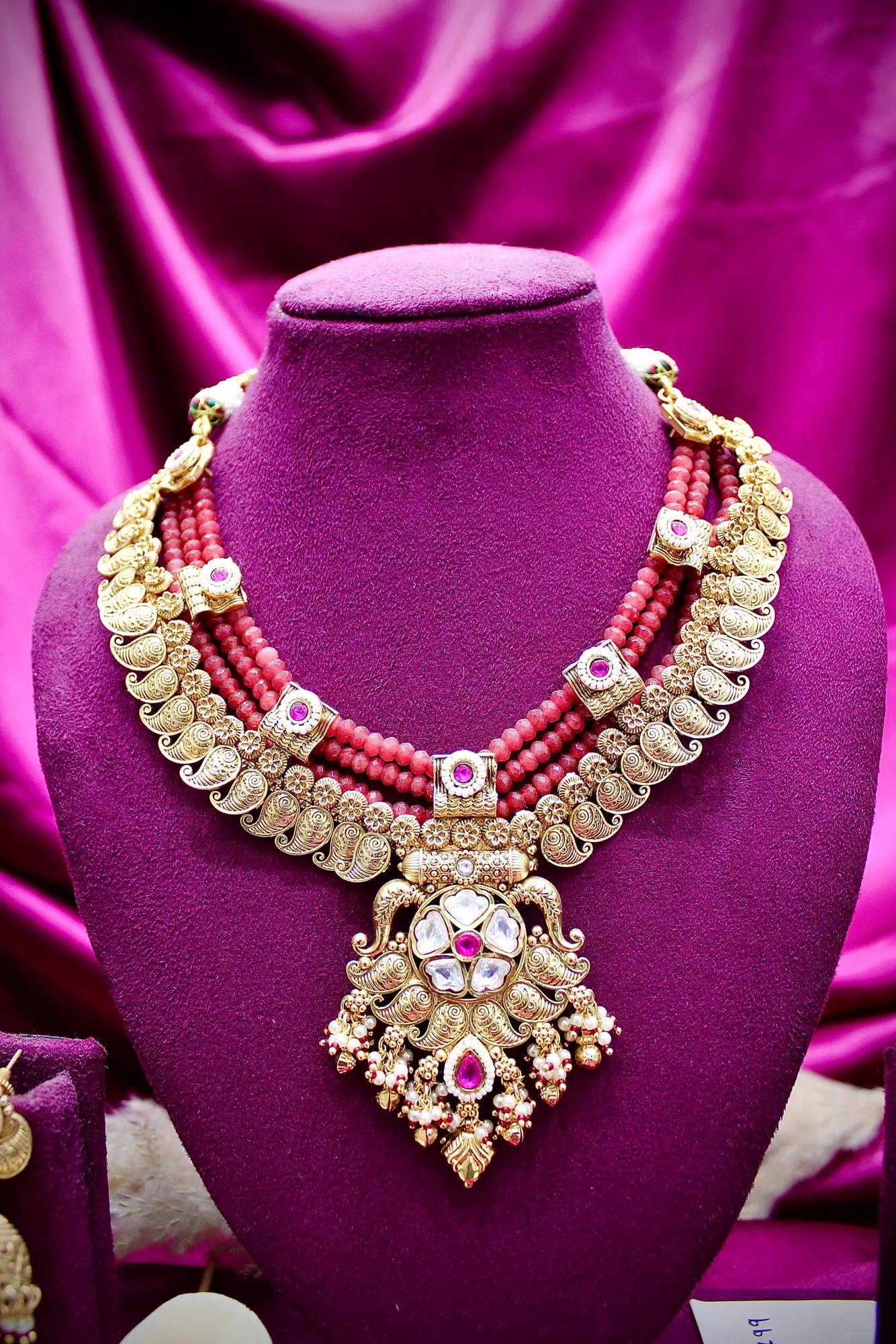 Royal Coral Bead Temple Choker Necklace Set