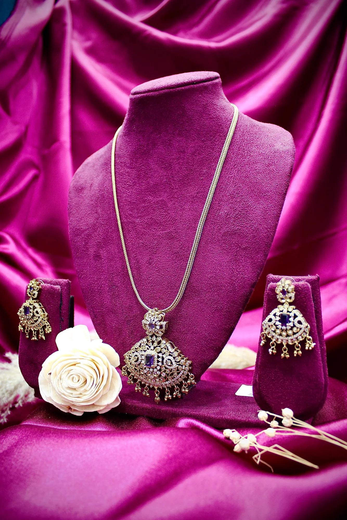 Antique Black Stone Pendant Necklace Set