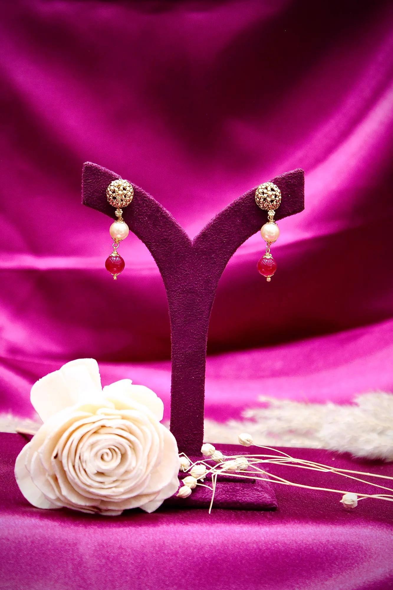Elegant Pearl Beaded Traditional Necklace Set