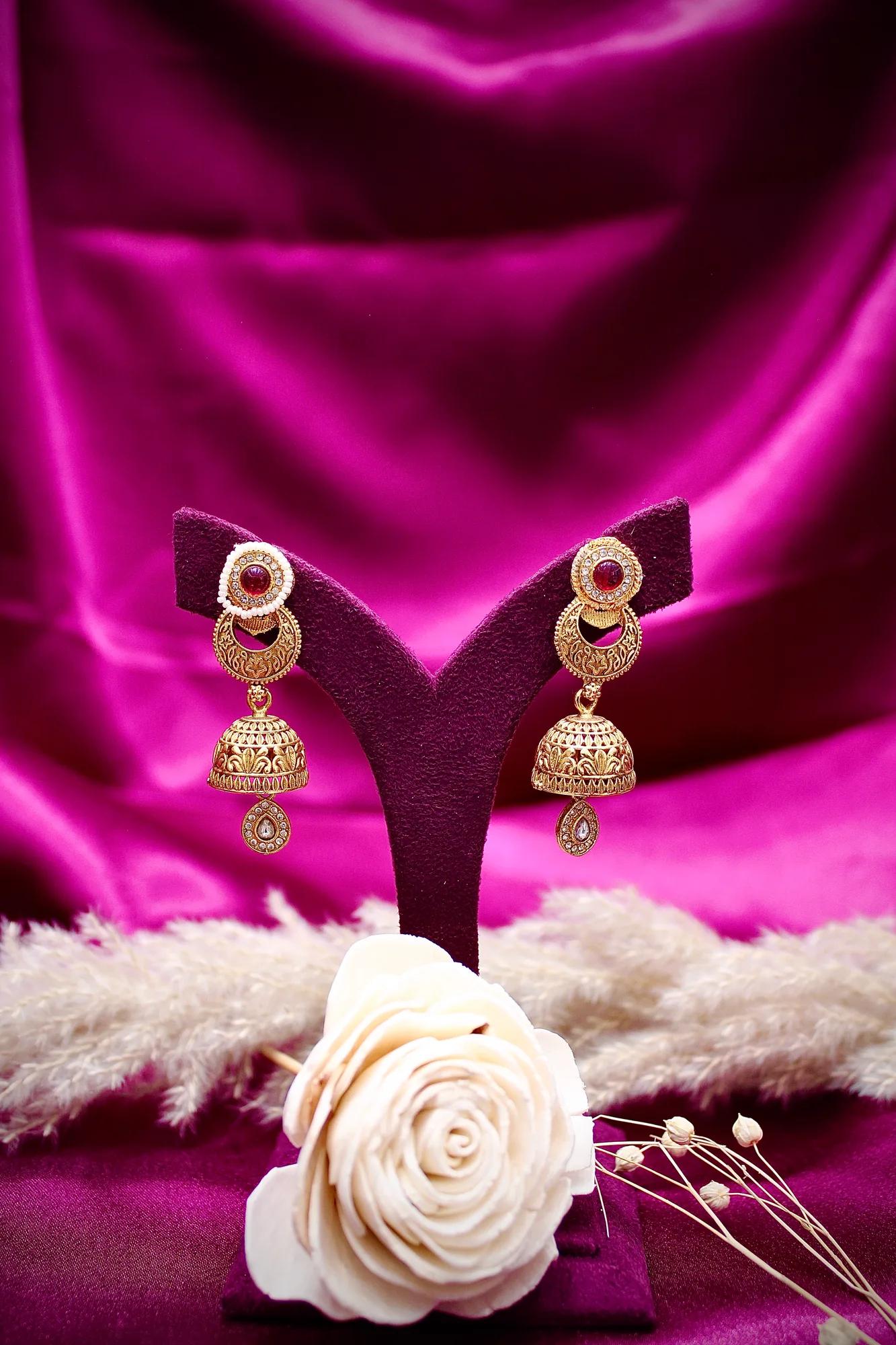 Royal Multi-Layer Pearl Haar Necklace Set