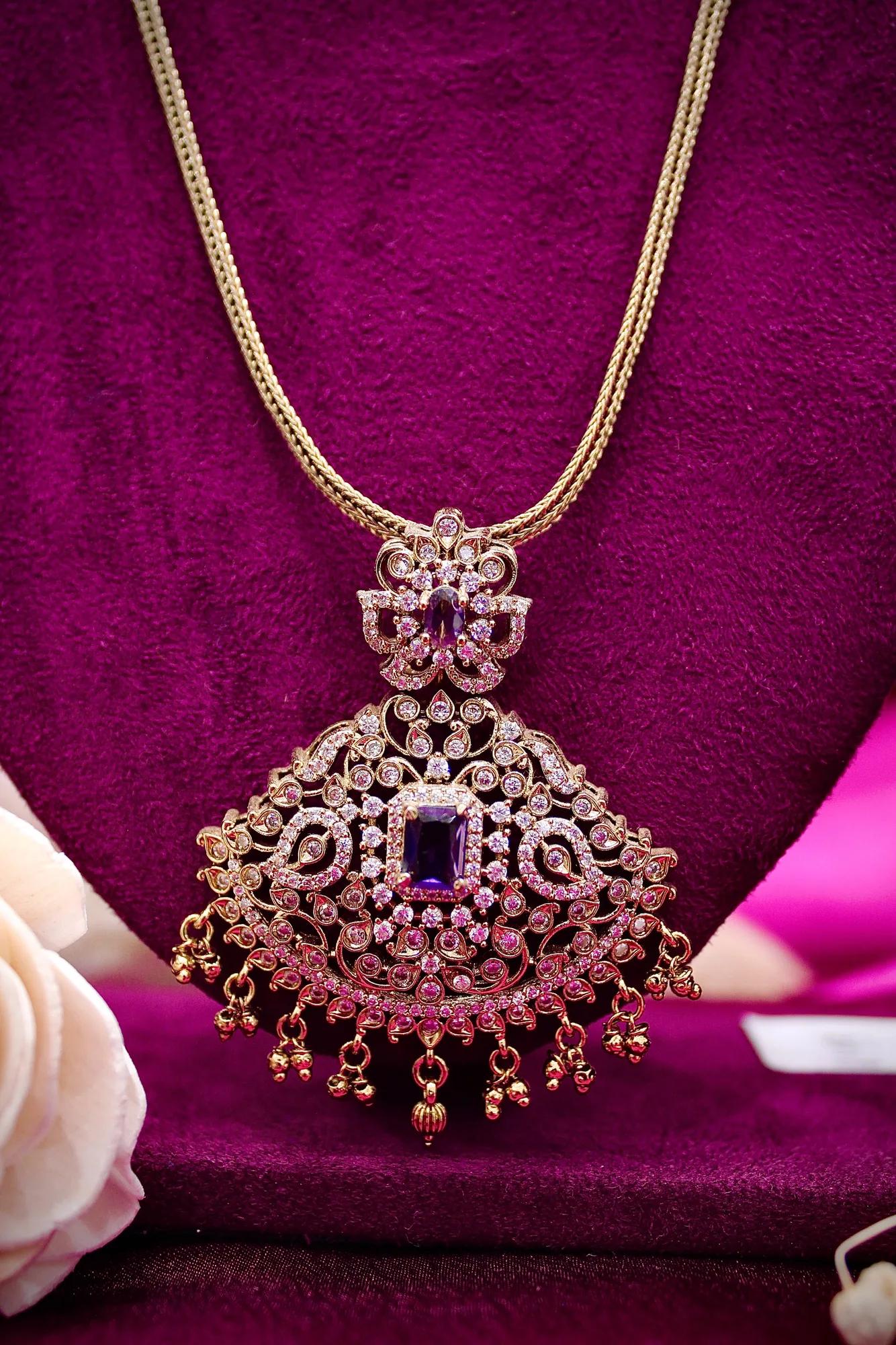 Antique Black Stone Pendant Necklace Set